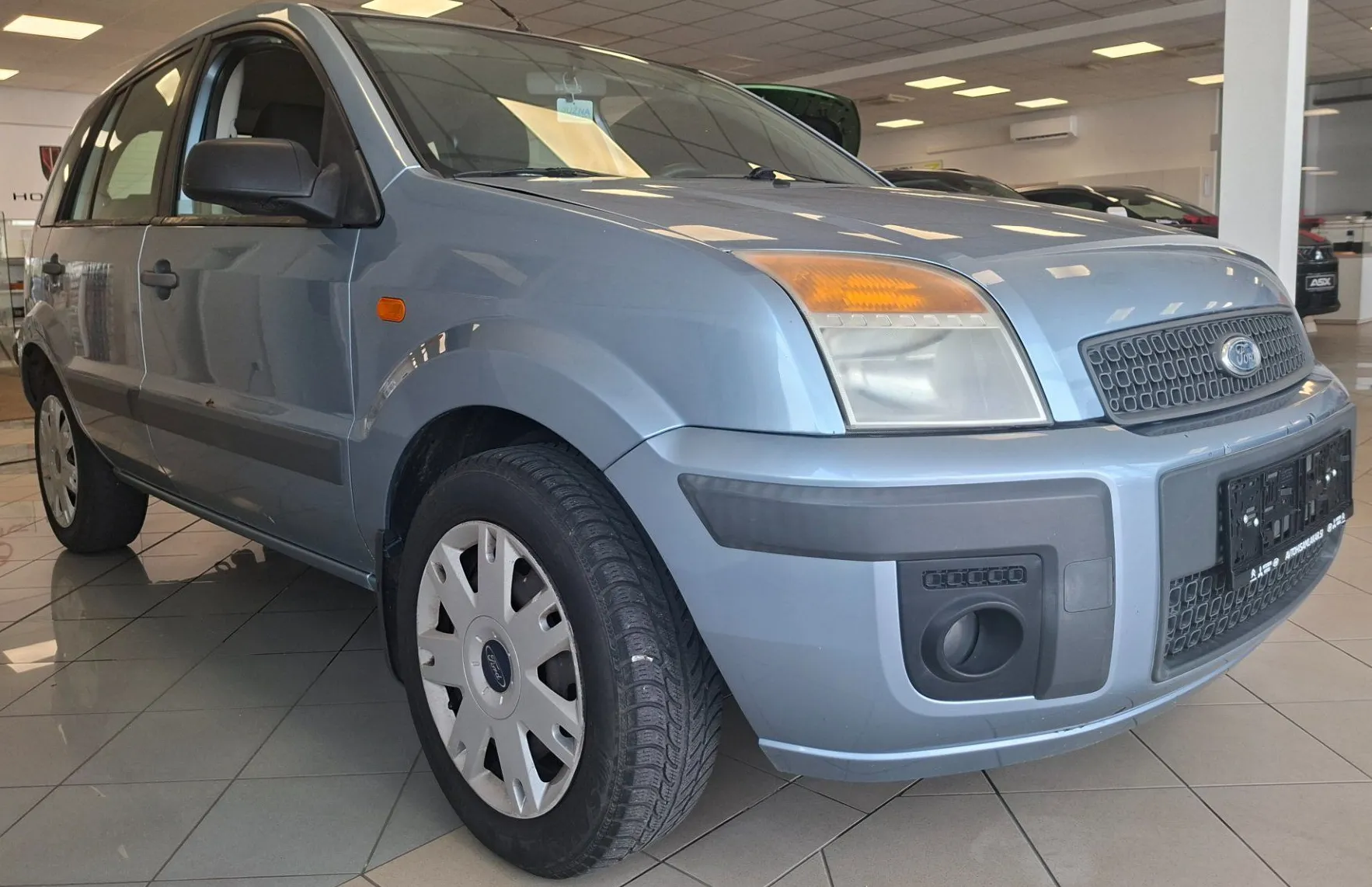 Zunanja slika - Ford Fusion - Comfort 1.4 TDCi - 1