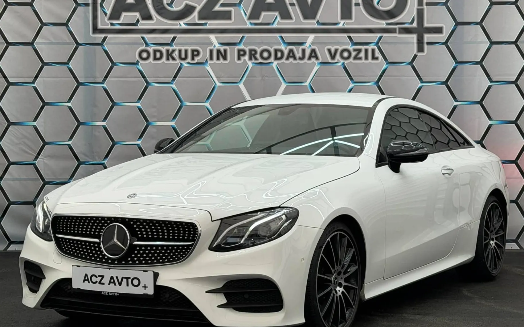 Zunanja slika - Mercedes-Benz E-Razred - E 220D•4 MATIC•AMG PAKET•VIRTUAL•SOFT CLOSE•ACC• - 3