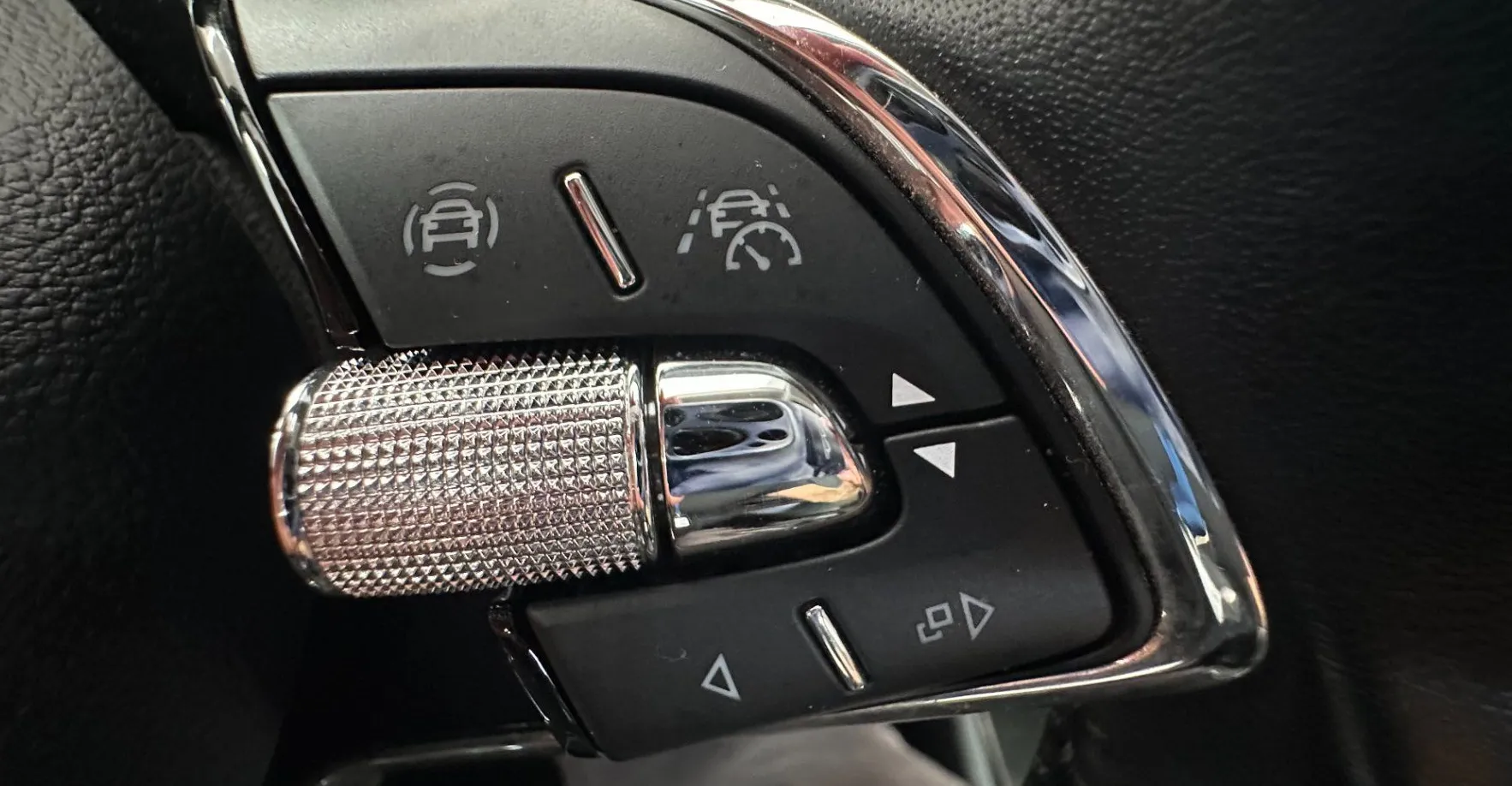 Zunanja slika - Škoda Octavia - Combi 2.0 TDI Style DSG.NEMŠKI.LED.NAVI.GRE.SEDEŽE - 4