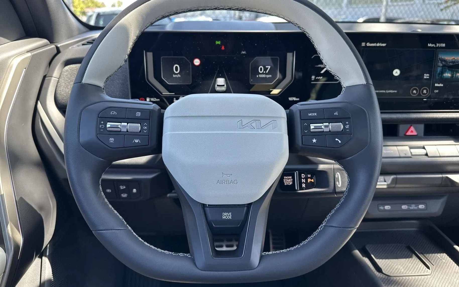 Notranja slika - KIA Seltos - 1.6 T-GDI GT-Line DCT - 14