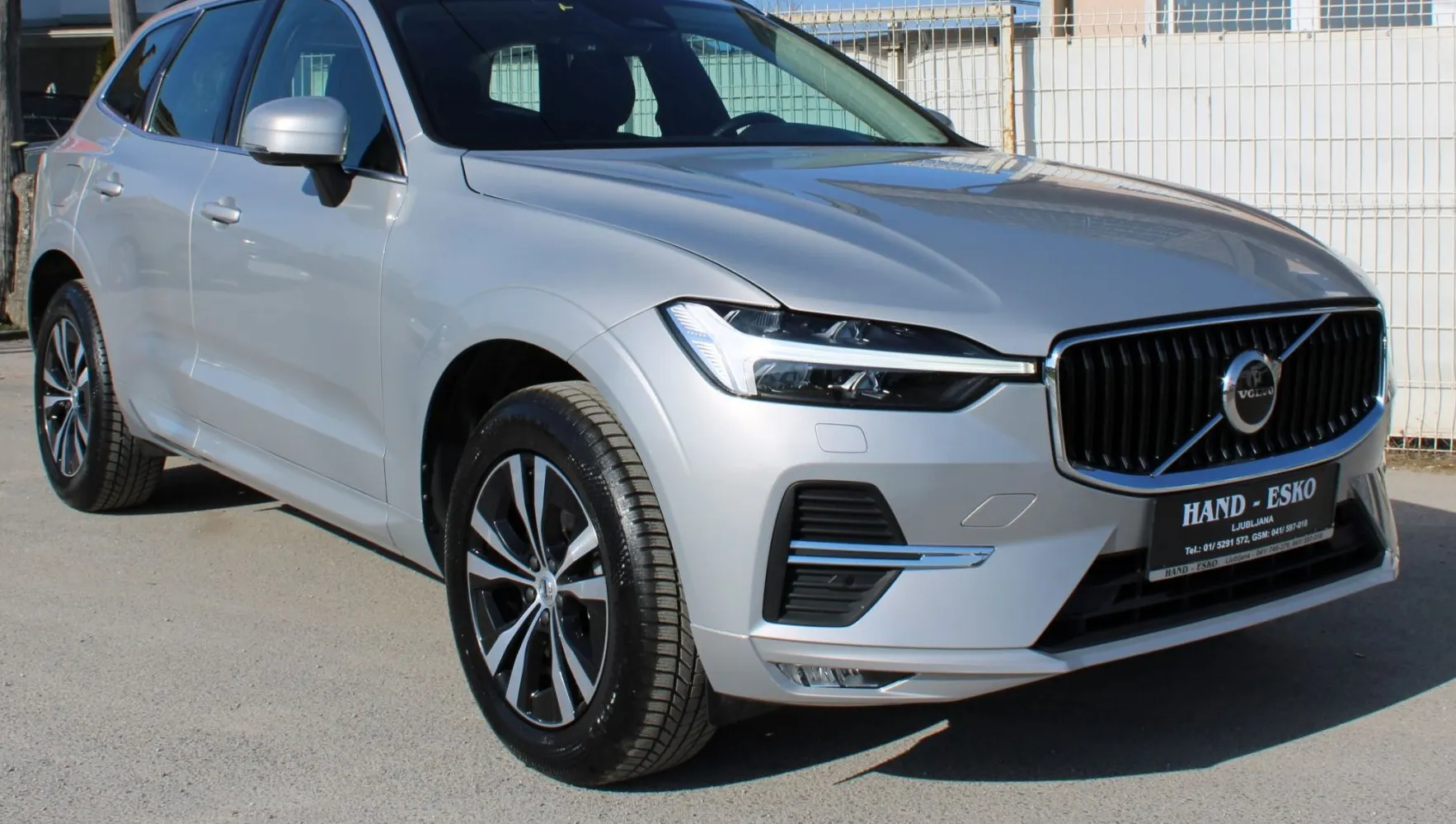Zunanja slika - Volvo XC60 - B4D AUT Momentum -VIRTUAL-LED-KAMERA-NAVI-MEMORY - 3