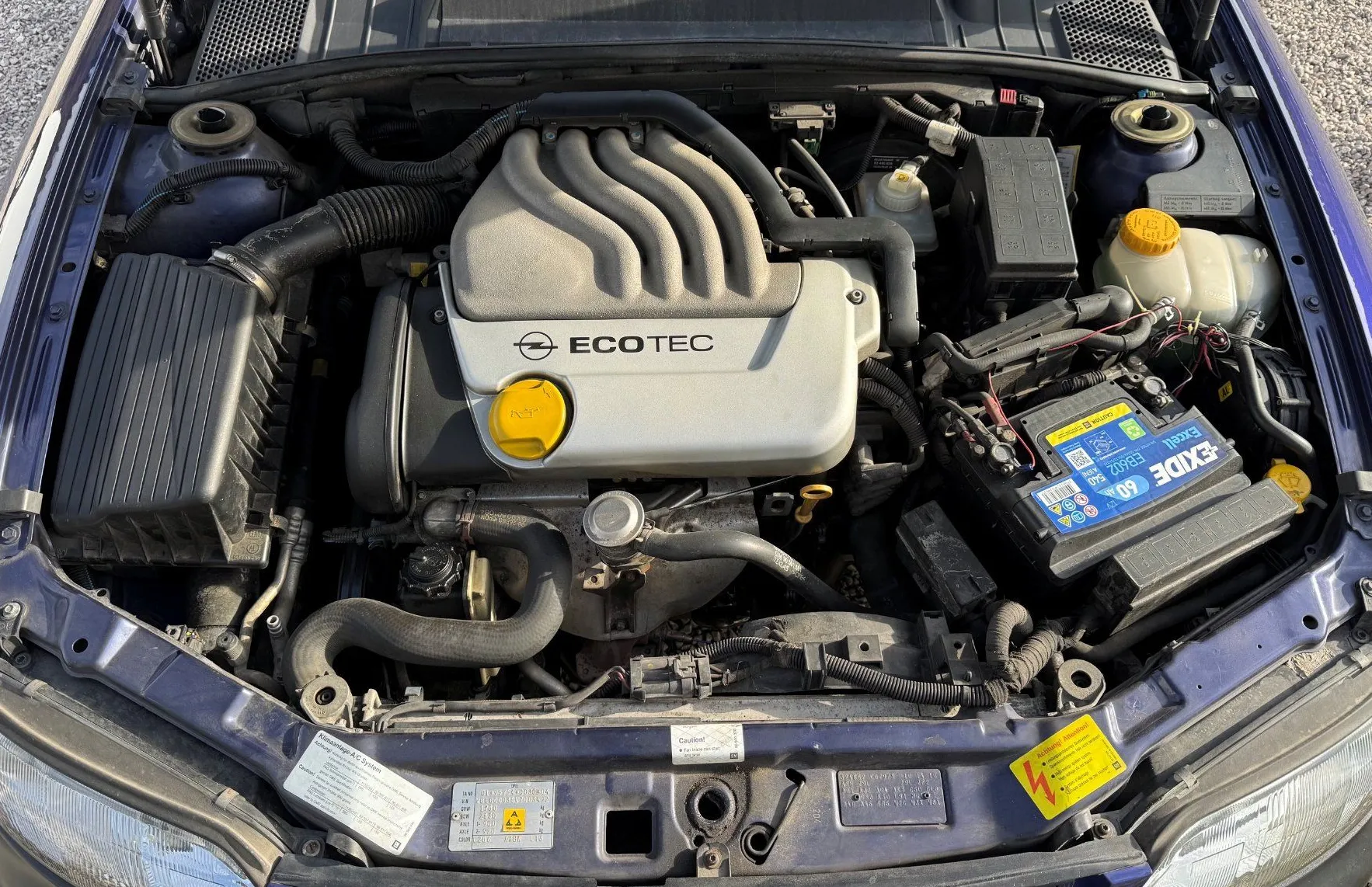 Zunanja slika - Opel Vectra - 1.6i 16V - SLOVENSKO POREKLO + ODLIČNO OHRANJEN - 17