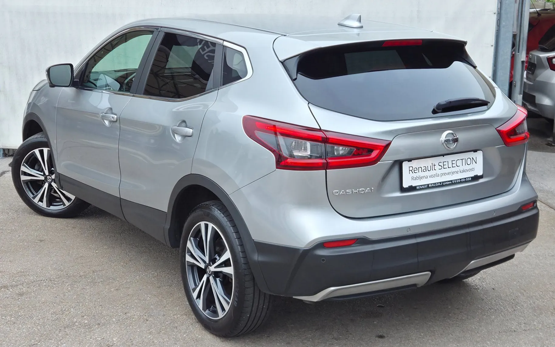 Zunanja slika - Nissan Qashqai - 1.3 DIG-T 140 Tekna 1.LASTNIK SLO.POREKLO - 6