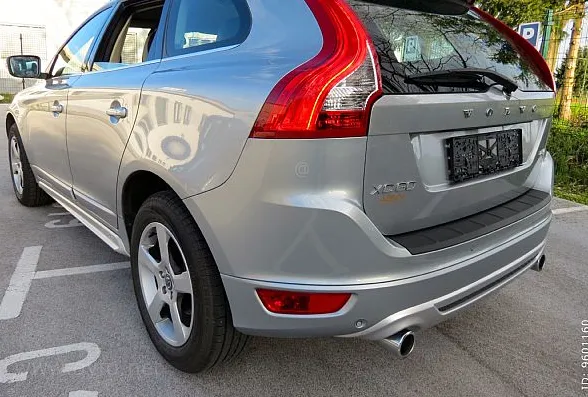 Zunanja slika - Volvo XC60 - FWD DRIVe R-Design - 4