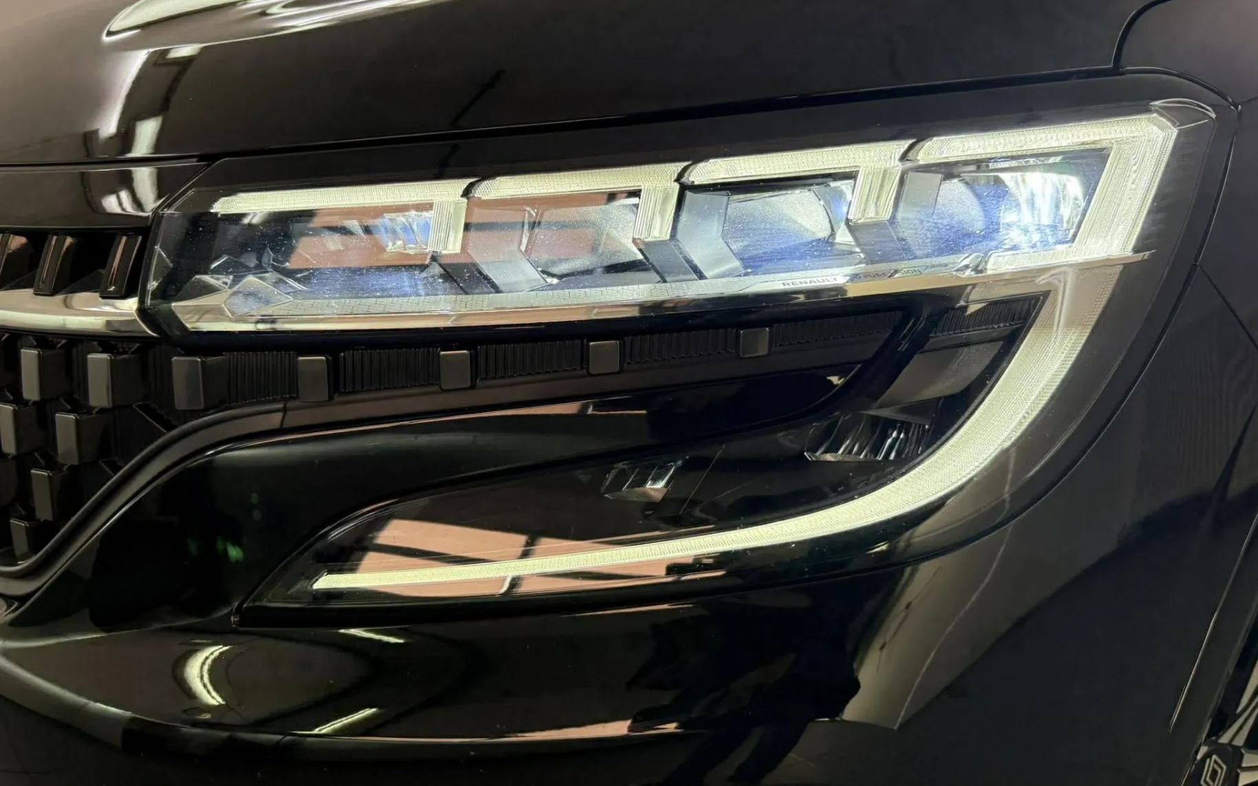 Zunanja slika - Renault Austral - 1.2 HEV 200 E-TECH ICONIC ALPINE.KAMERA.NAVI.LED - 6