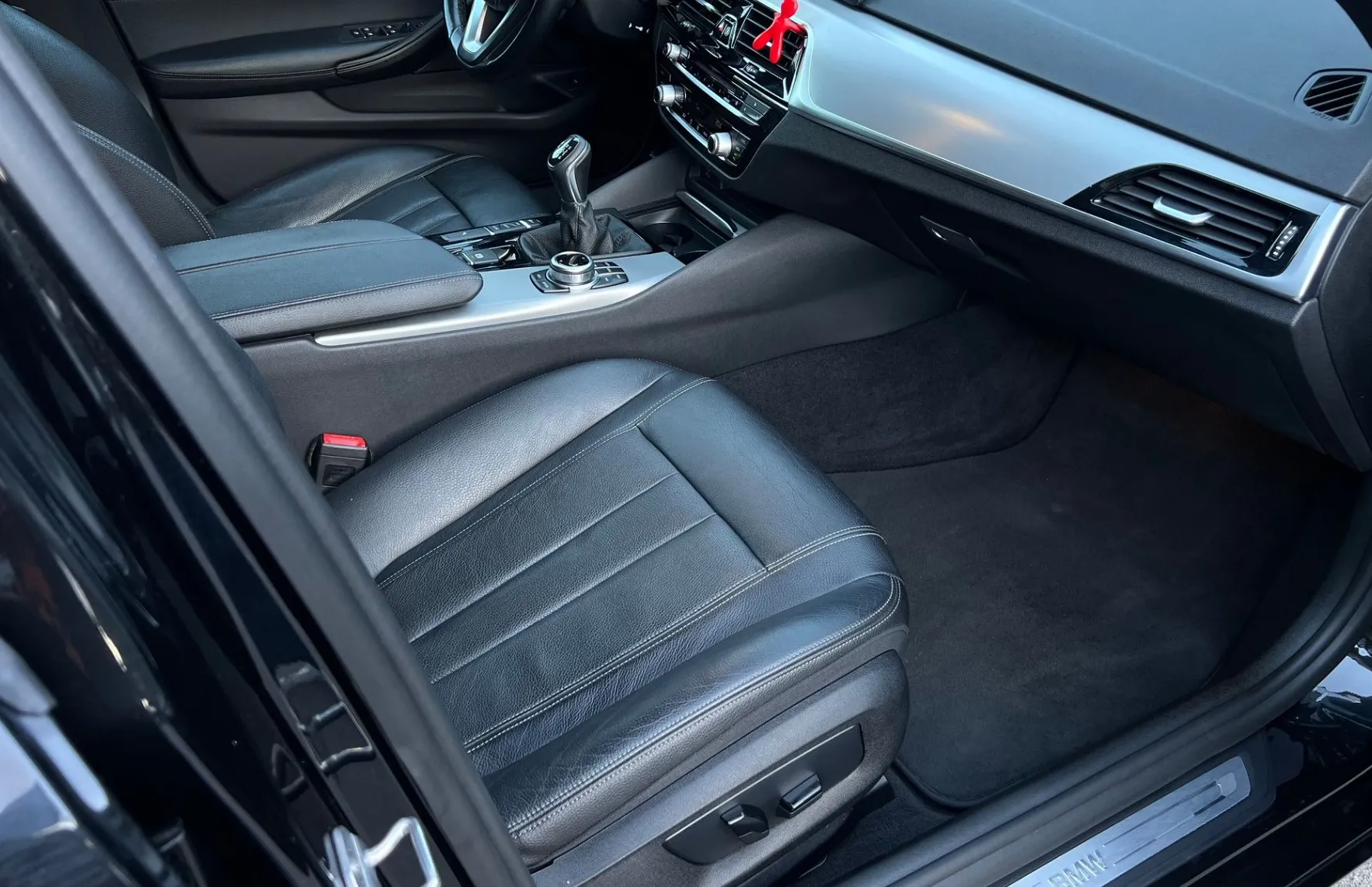 Zunanja slika - BMW Serija 5 - Touring: 520d Touring znana vsa zgodovina odličen - 11