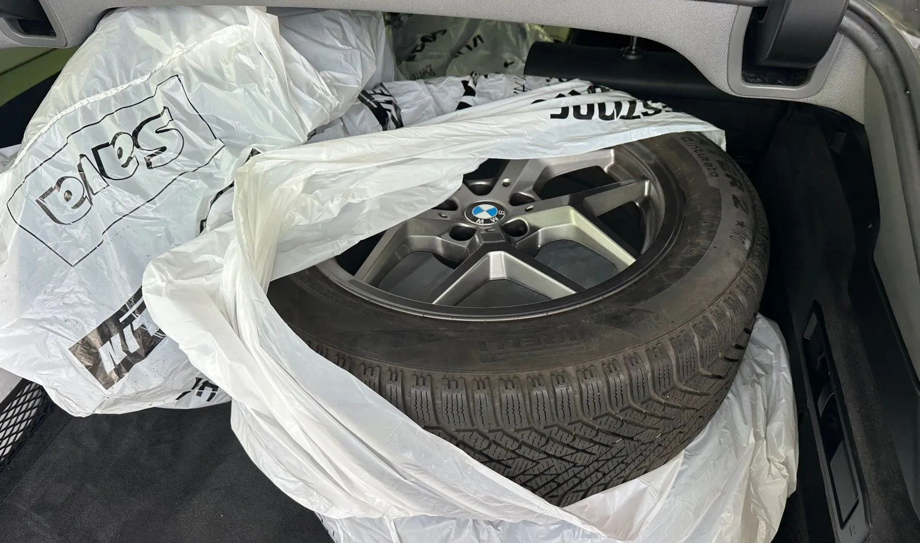Zunanja slika - BMW Serija 5 - 520i NEMŠKI+4ALU.KAMERA.KLJUKA.ACC.USNJE.51.000 KM - 14