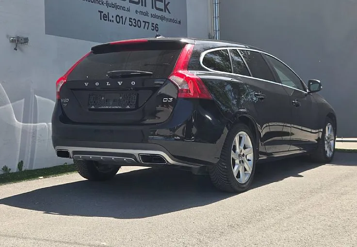 Zunanja slika - Volvo V60 - D3 Momentum - 4