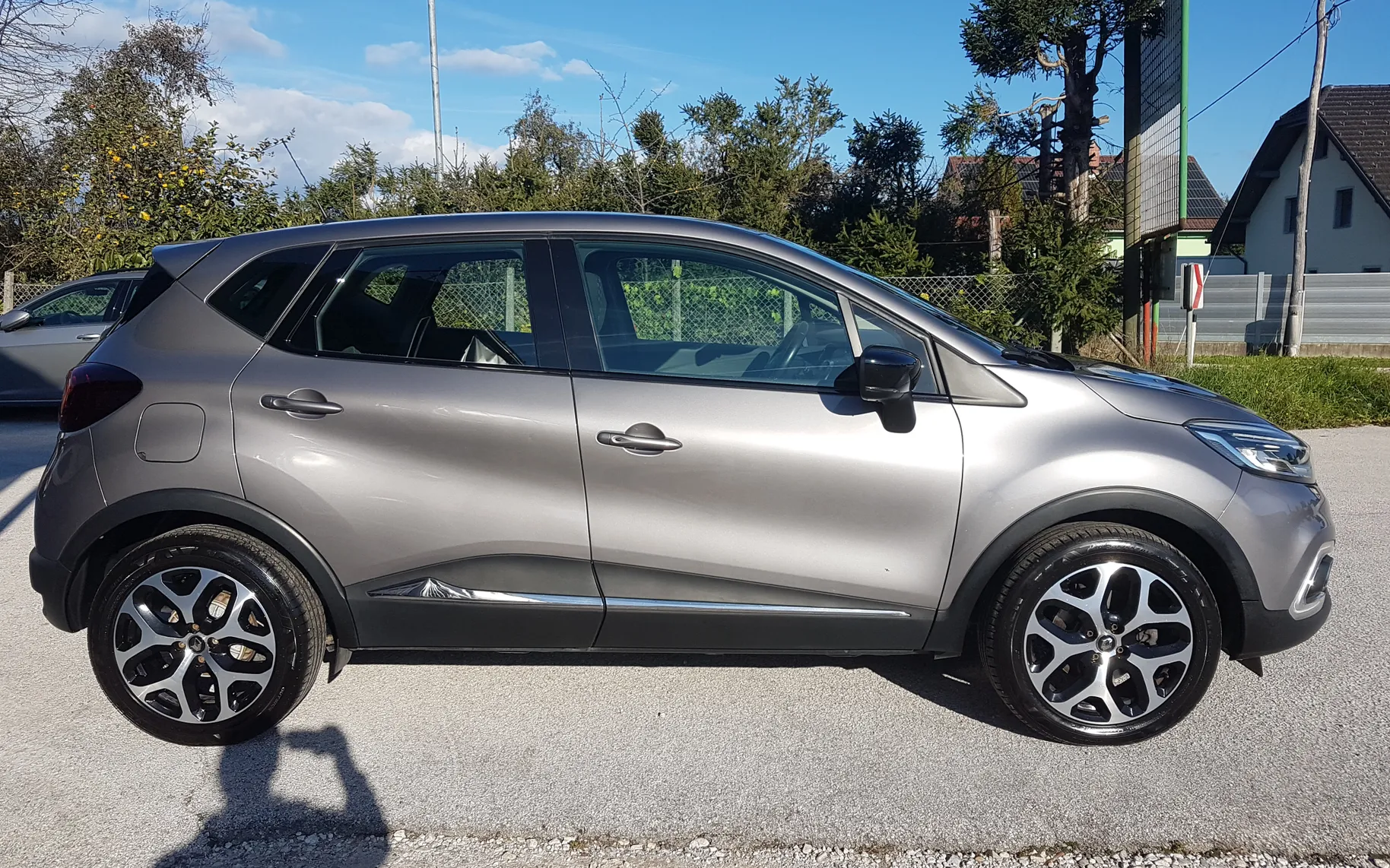 Zunanja slika - Renault Captur - TCe 130 Intens - SLO - 1. LASTNIK - 10