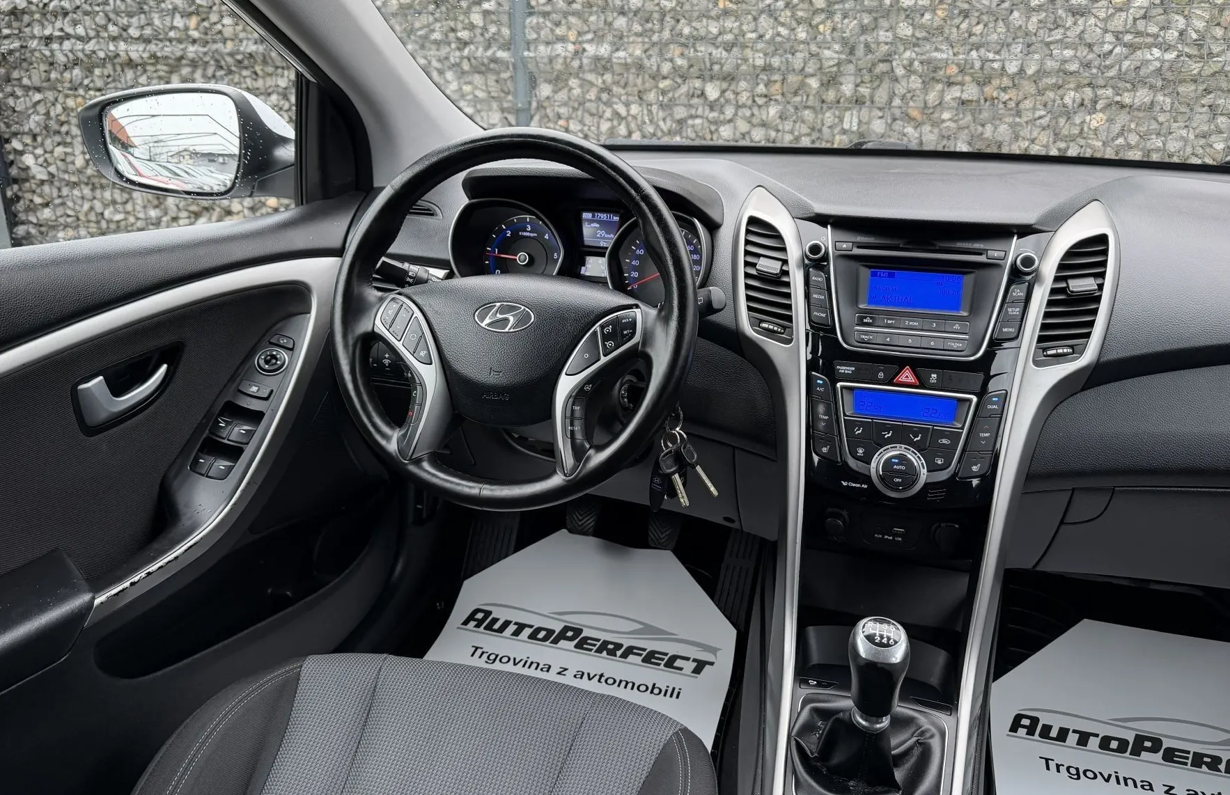 Zunanja slika - Hyundai i30 Wagon - 1.6 CRDI|GR.SED|2CON|TEMPOMAT - 12
