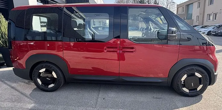 Zunanja slika - KIA PV5 - 71.2 kWh baterija 120 kW 163 KS  Quantum - 2