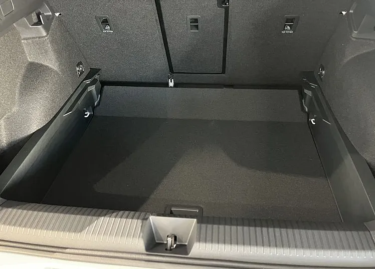 Zunanja slika - VW T-Roc - 1.5 eTSI R-line DSG 110kW   150 KM - 6