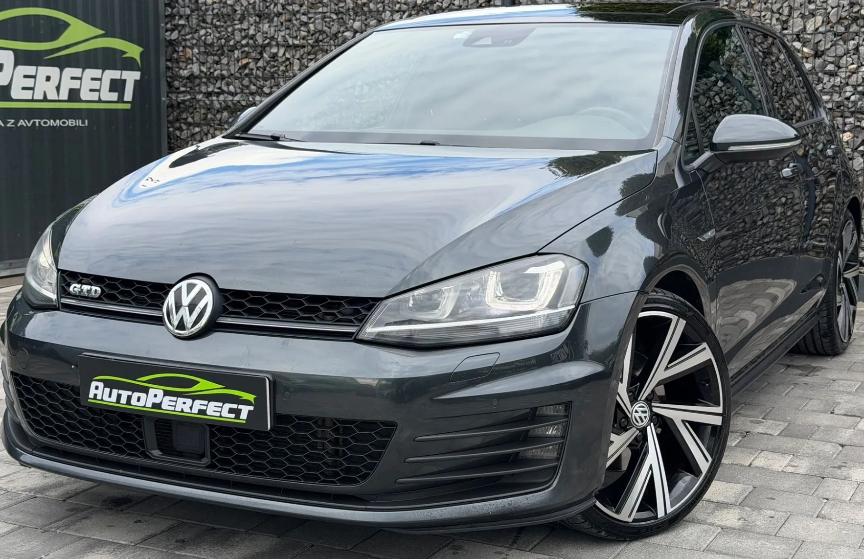 Zunanja slika - Volkswagen Golf - 2.0 GTD BMT DSG |ACC|NAVI|PDC|LED - 3