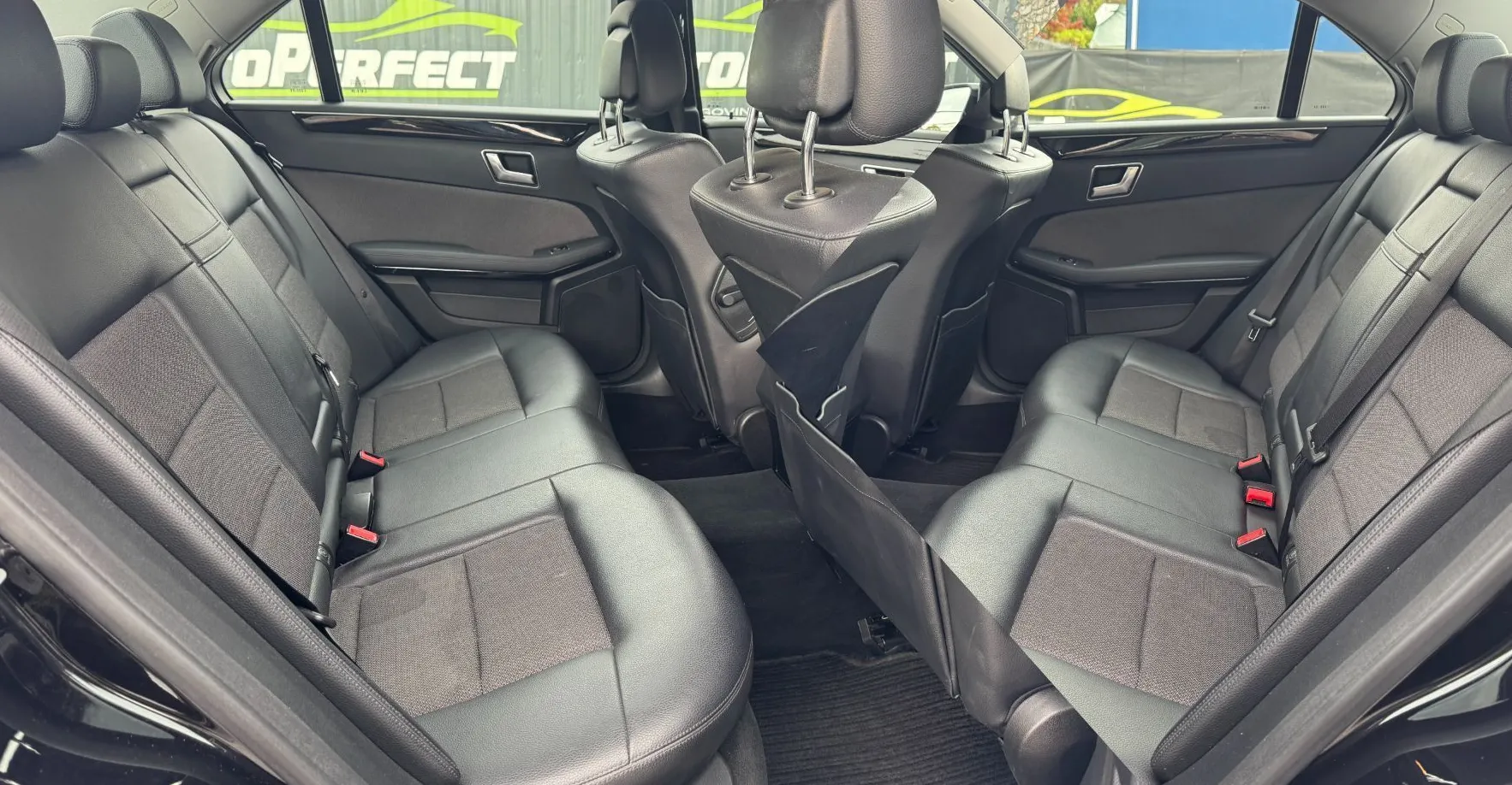 Zunanja slika - Mercedes-Benz E-Razred - E 220 CDI AVANTGARDE AVT GR SED NAVI PDC ACC - 16