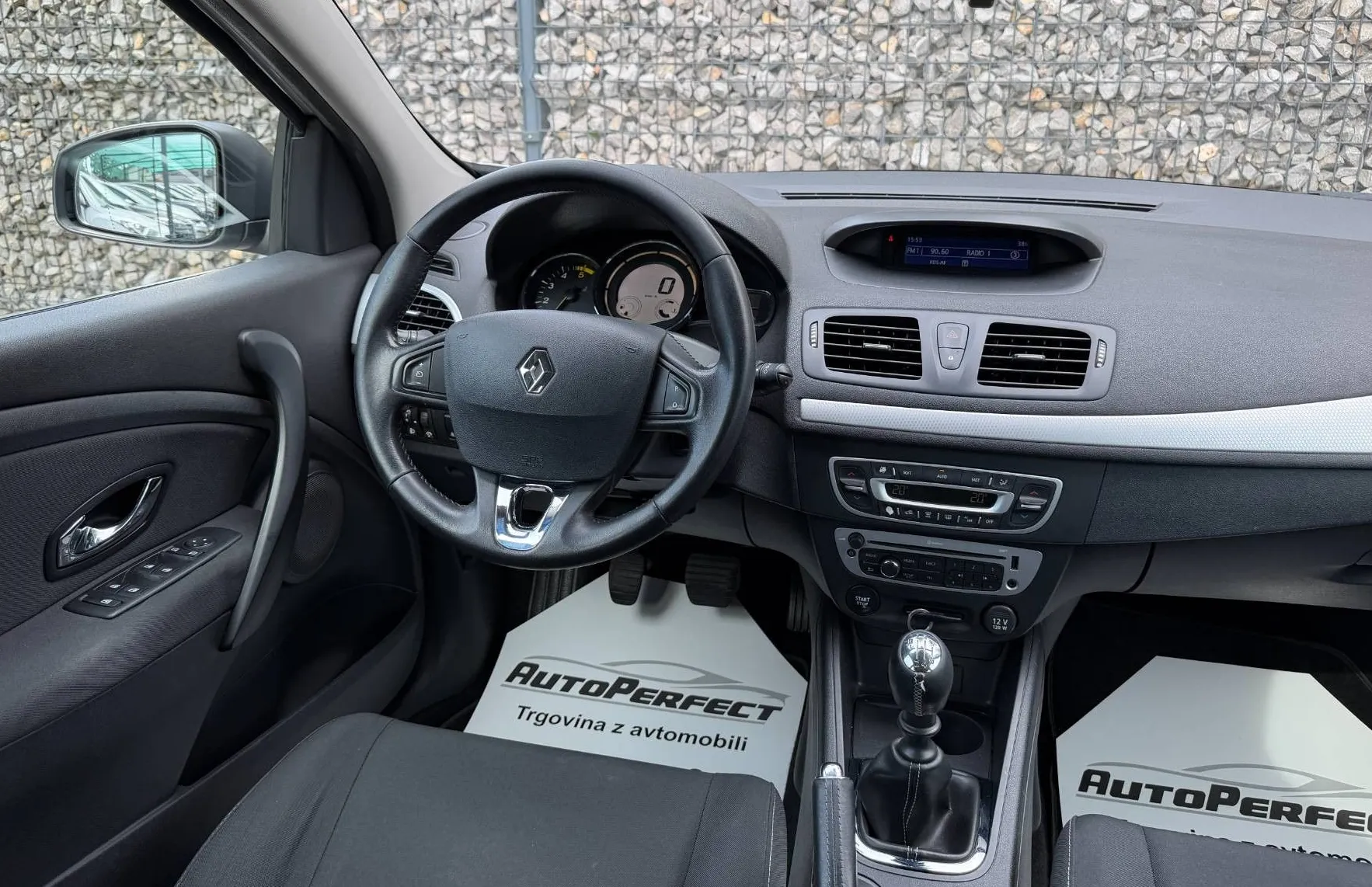 Zunanja slika - Renault Mégane - Megane Berline 1.5 dCi |SLO|2 CON. KLIM.| - 15