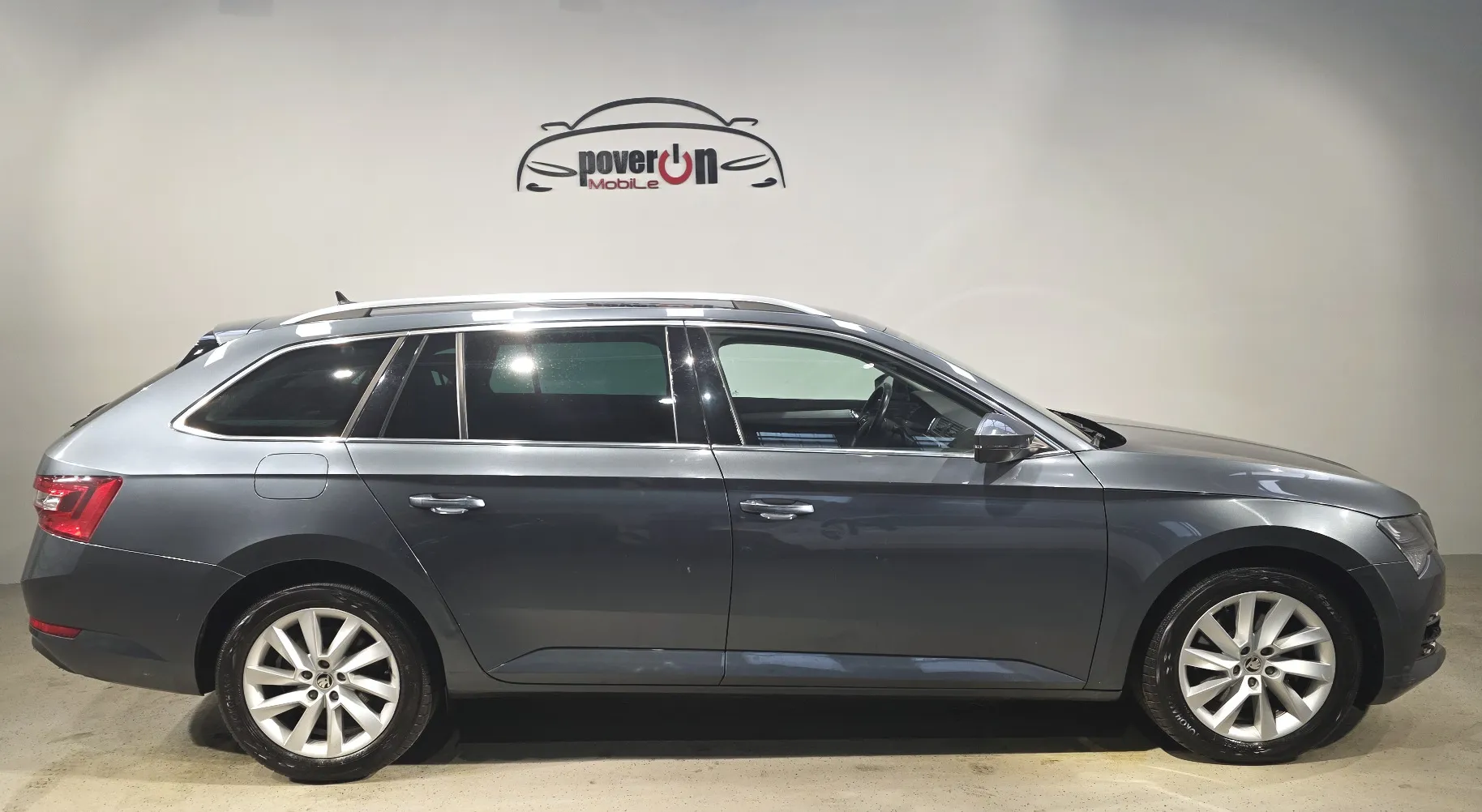 Zunanja slika - Škoda Superb - Combi 2,0 TDI DSG - 3