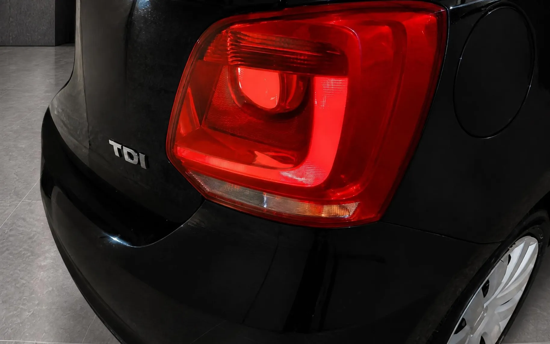 Notranja slika - Volkswagen Polo - 1.6 TDI-MODELNO LETO 2010-NOVI MODEL-5 VRAT-ODLIČE - 12