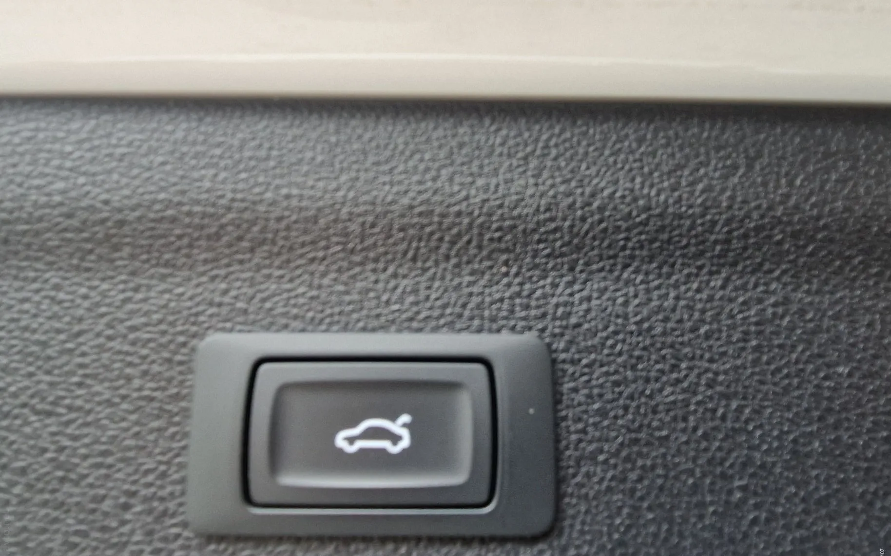 Notranja slika - Audi A6 Avant - 40TDI-S TRONIC-VIRTUAL-LED-NAVI-SPORT-ACC-19COL... - 10