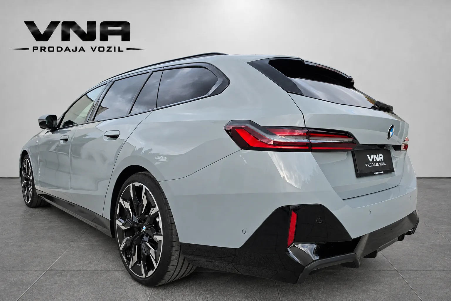 Zunanja slika - BMW serija 5 Touring: - 540d xDrive Touring Avt. |M-OPTIC|VIRTUAL|HL-SED| - 4