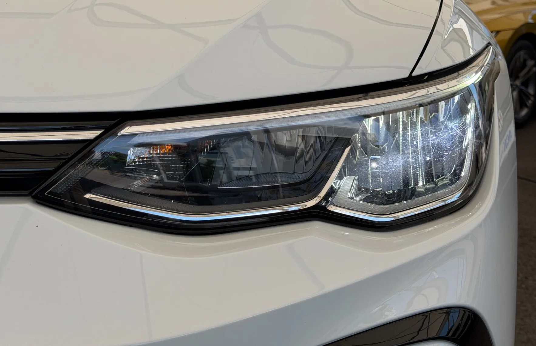 Zunanja slika - Volkswagen Golf - R-Line 1.5 eTSI R-Line DSG - 2