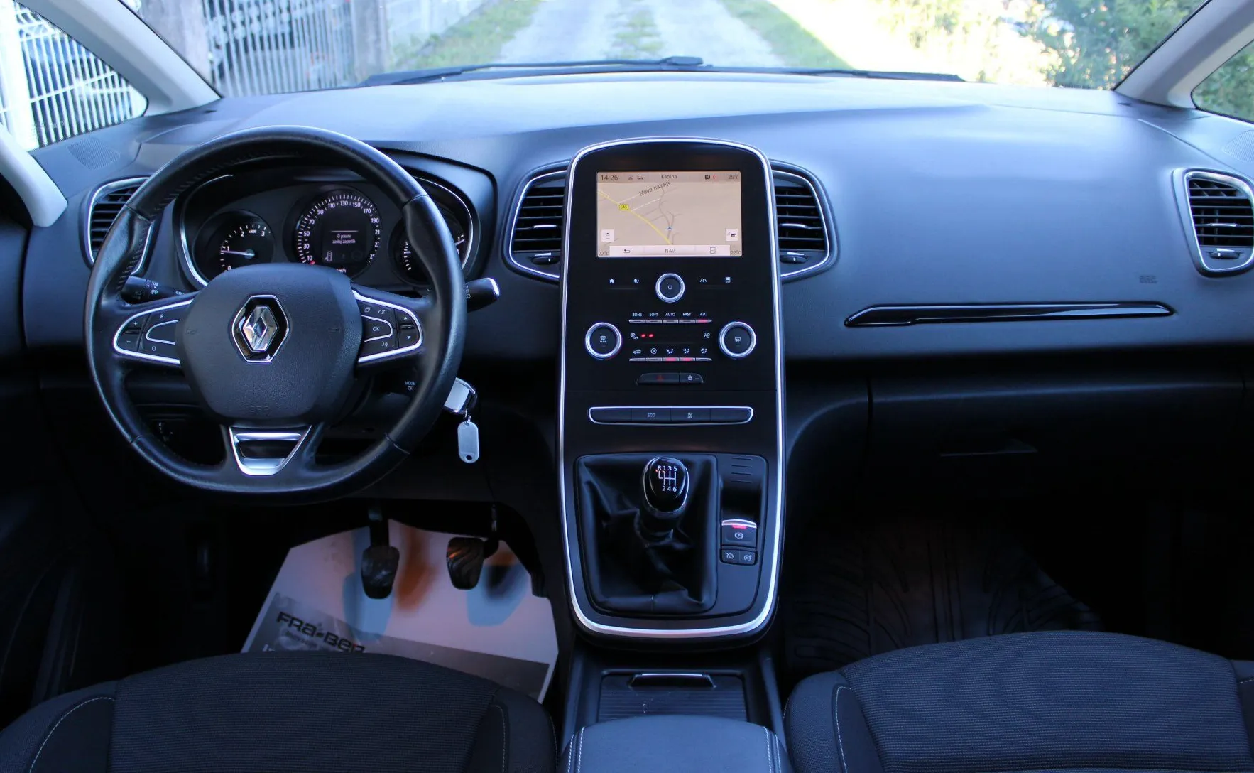 Zunanja slika - Renault Scénic - Scenic dCi 110 - 11