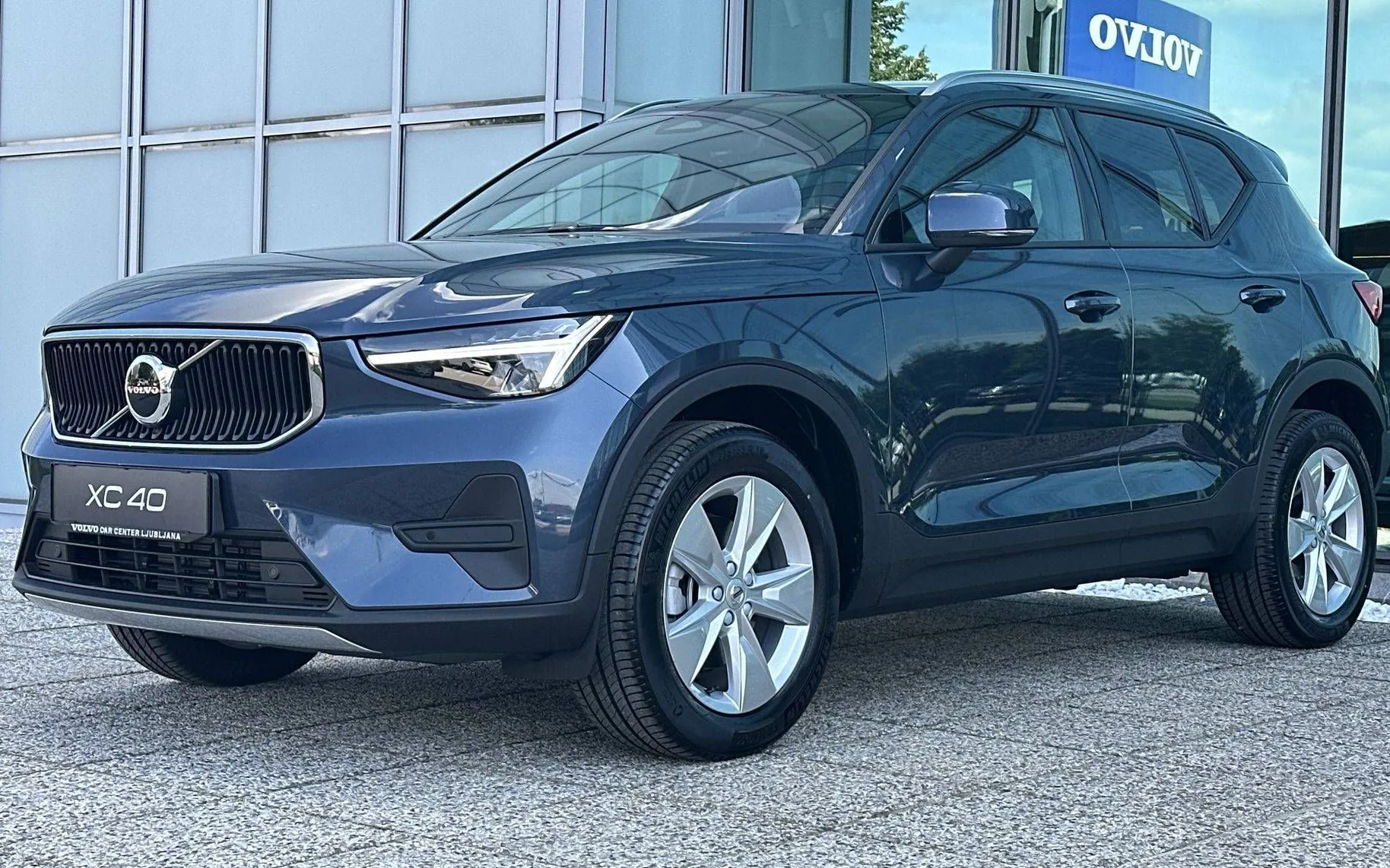 Zunanja slika - Volvo XC40 - B3P Core Avt. - 1