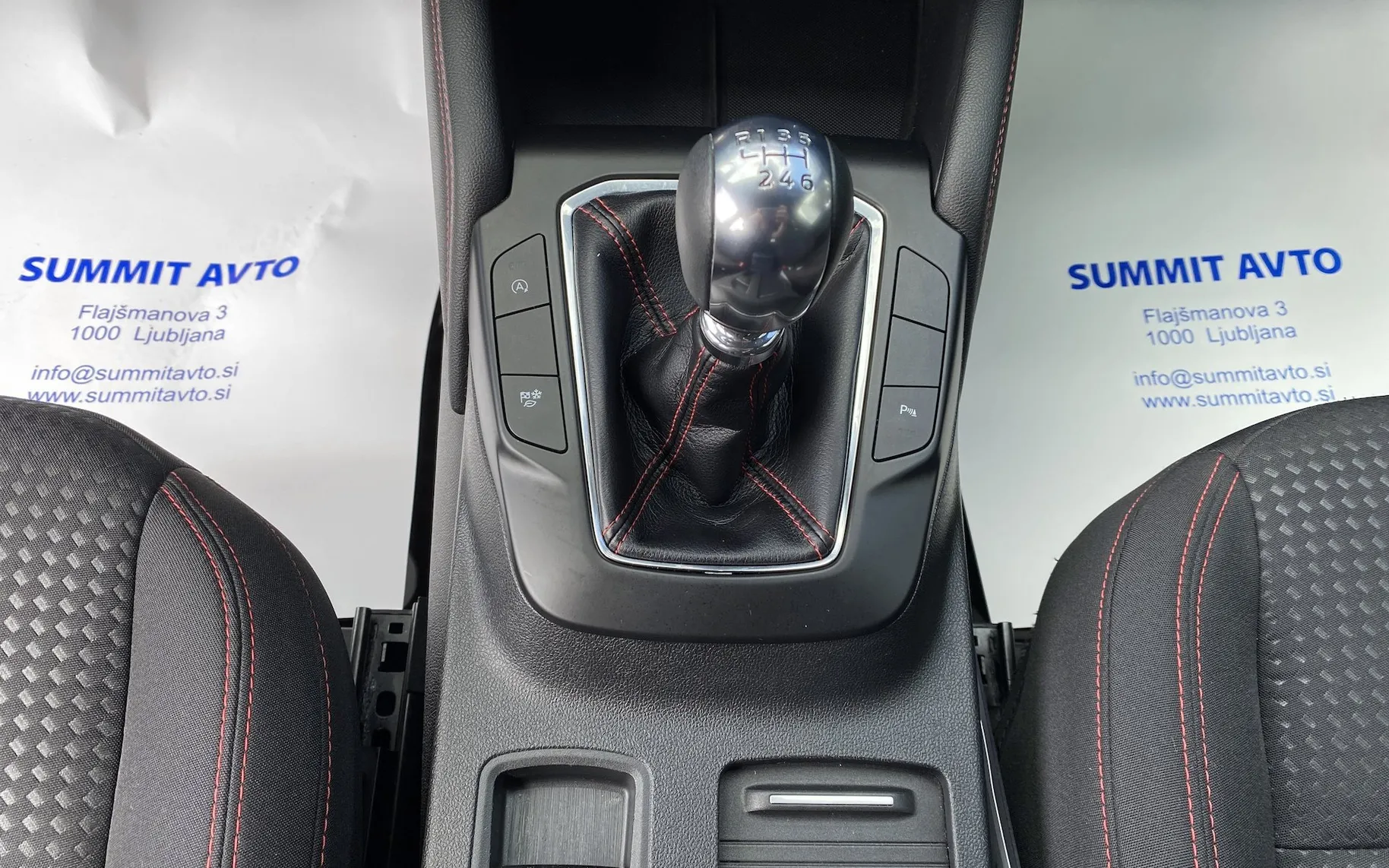 Zunanja slika - Ford Kuga - ST-LINE 1.5 EcoBoost-NAVI-SLO-KAMERA-KEYLESS - 9