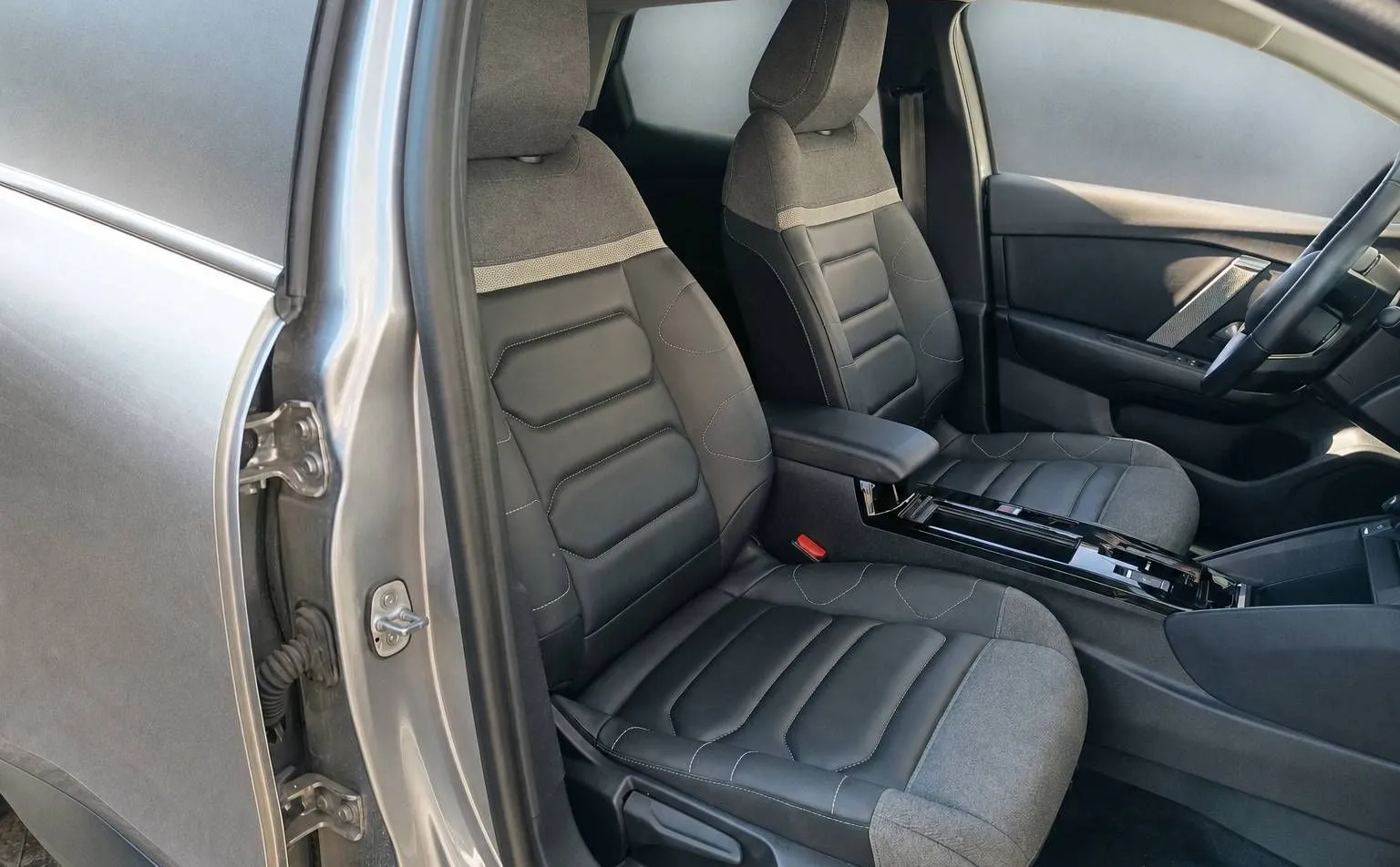 Zunanja slika - Citroën C4 - 1.2 PureTech 130 Shine Avt.-1 LASTNIK-KAMERA... - 6