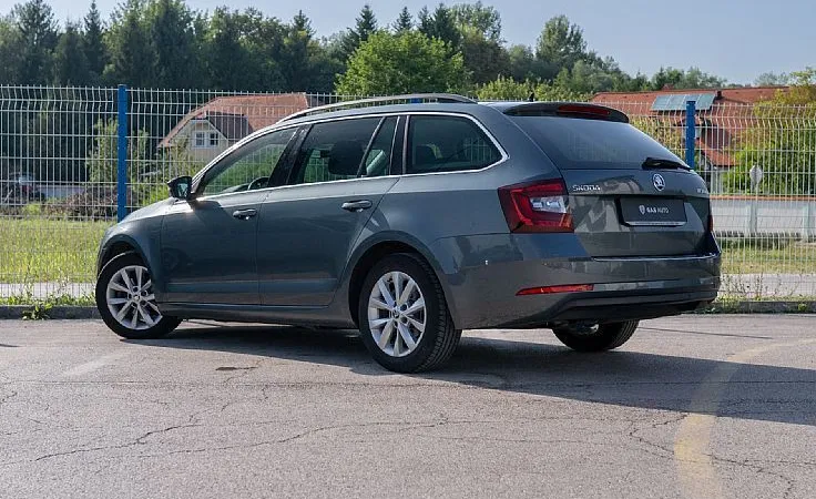 Zunanja slika - Škoda Octavia - 1.6 TDI Style DSG - 7