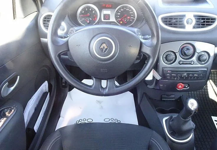 Zunanja slika - Renault Clio - 1.2 16V 1. LASTNIK SLO POREKLO FINANCIRANJE - 8