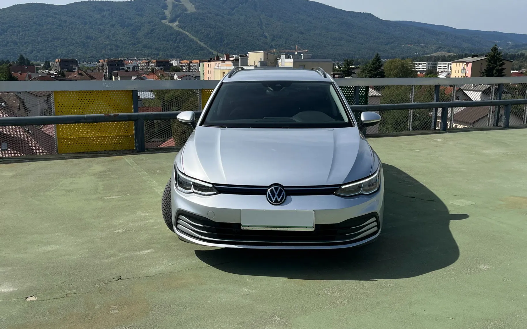Zunanja slika - Volkswagen Golf - 2.0 TDI BMT Life 2X PDC.NAVI.GR. VOLANA.LED - 2