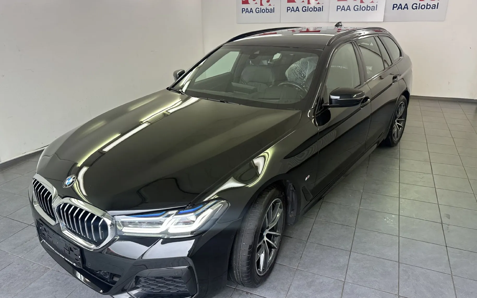 Zunanja slika - BMW Serija 5 - Touring: BMW 5 Touring  530 i xDrive M Sport 2.0 185 KW - 1
