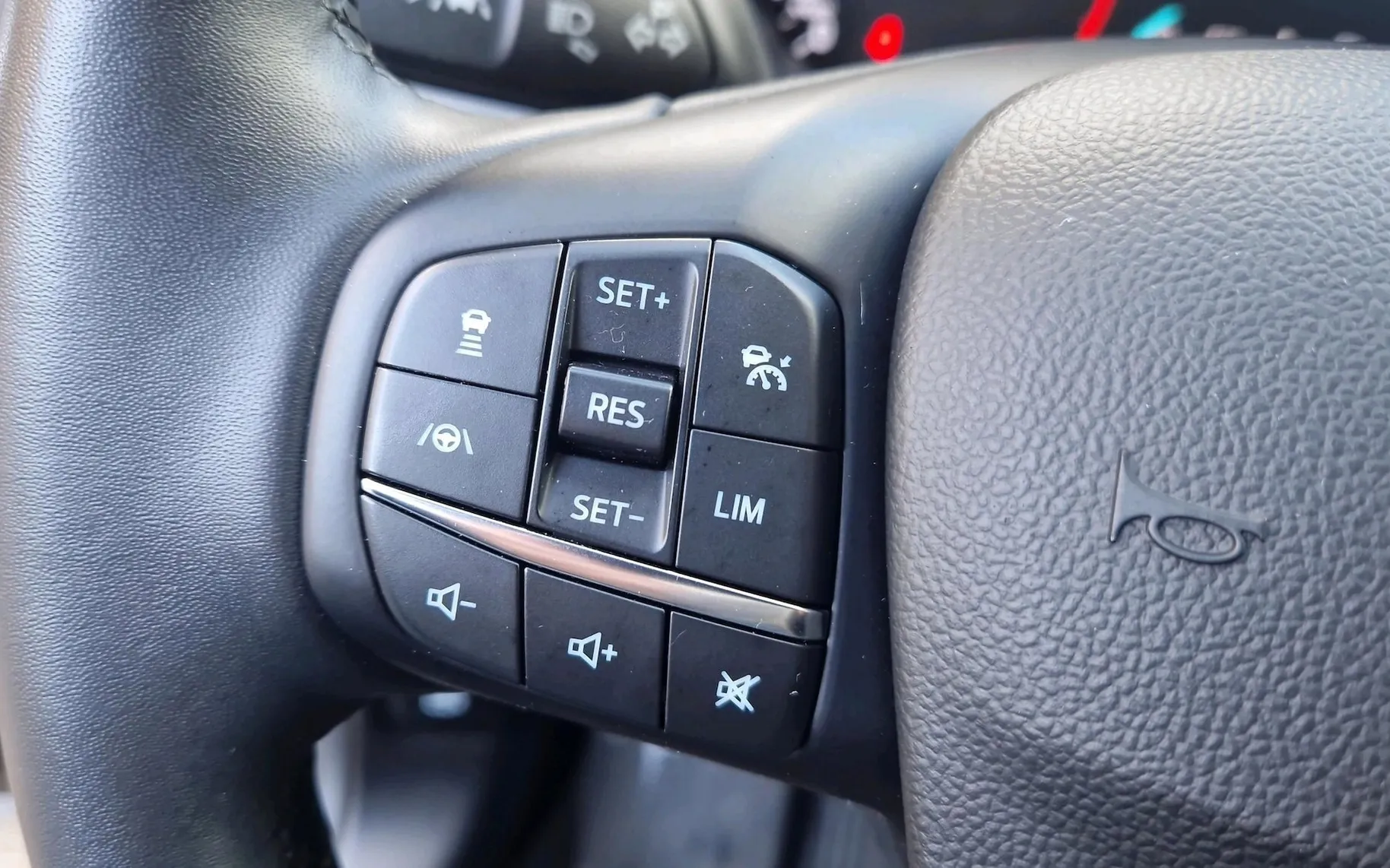 Zunanja slika - Ford Focus - 1.5 EcoBlue AVT.8 Titanium-SLO-LED-NAVI-RADAR-KEYL - 14