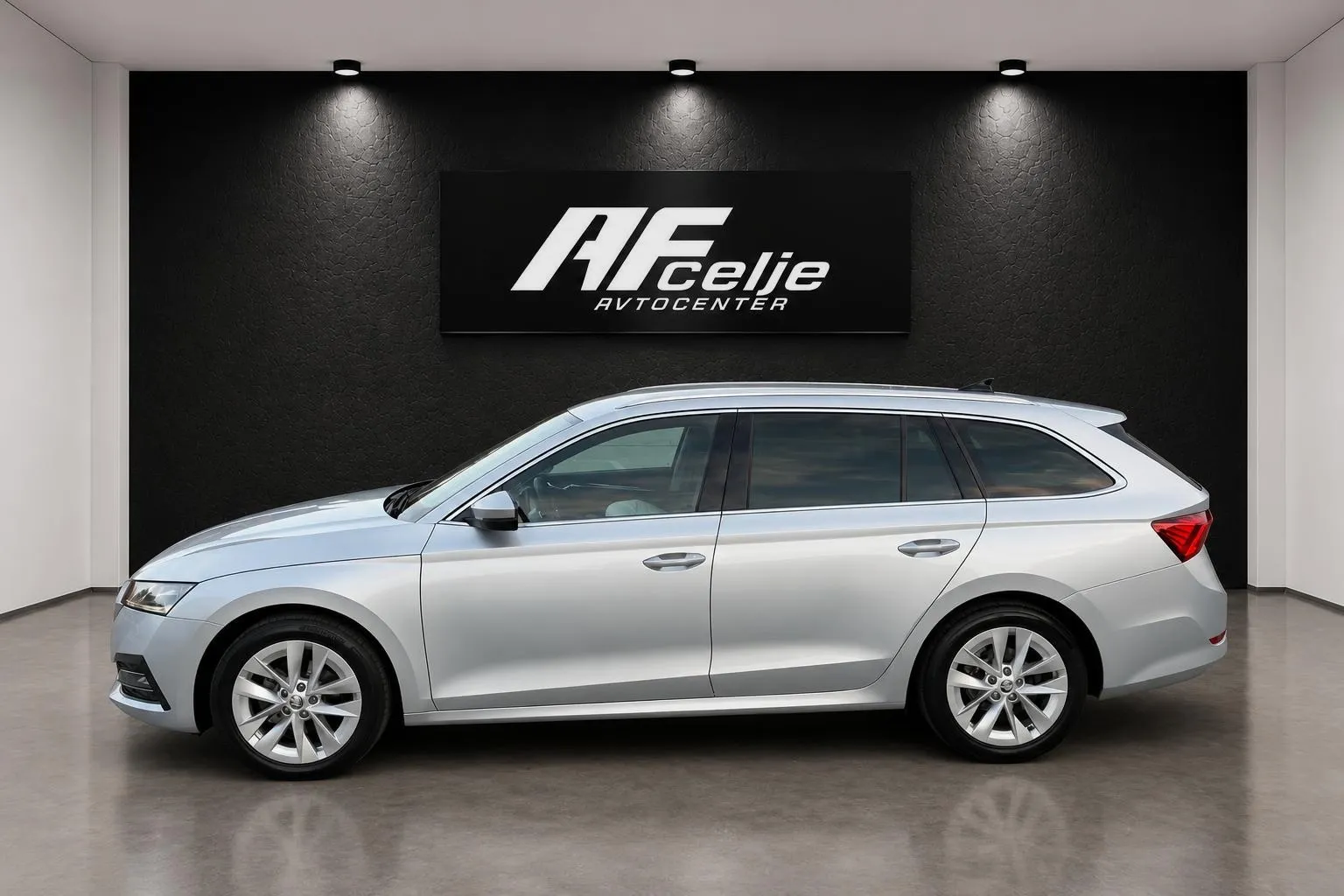 Zunanja slika - Škoda Octavia - 2.0 TDI-DSG-VIRTUAL-FUL LED-MRTVI KOTI-KAMERA- - 6