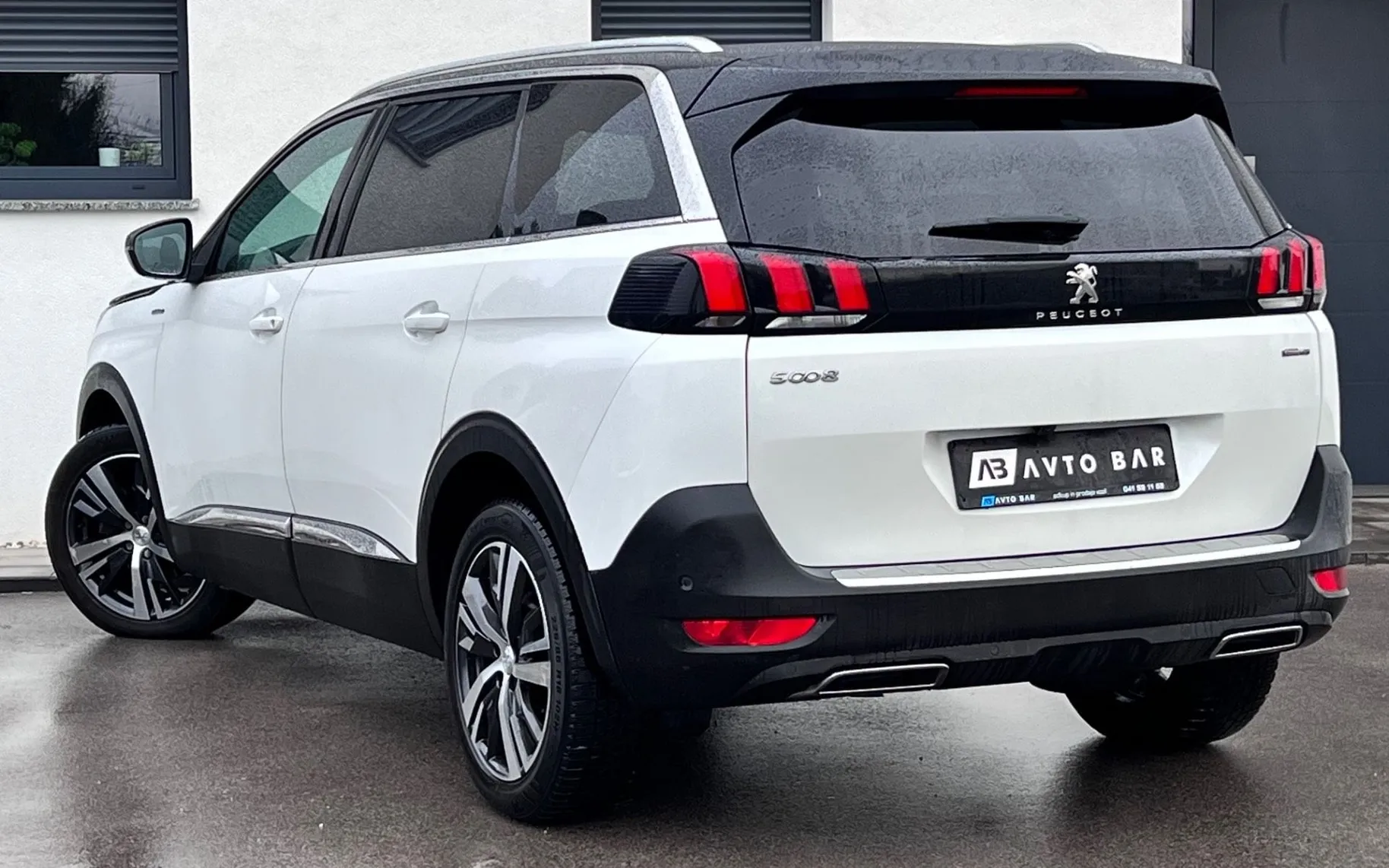 Notranja slika - Peugeot 5008 - 1.5 BLUEHDI+GT LINE+FULL LED+VIRTUAL+PERLA... - 8