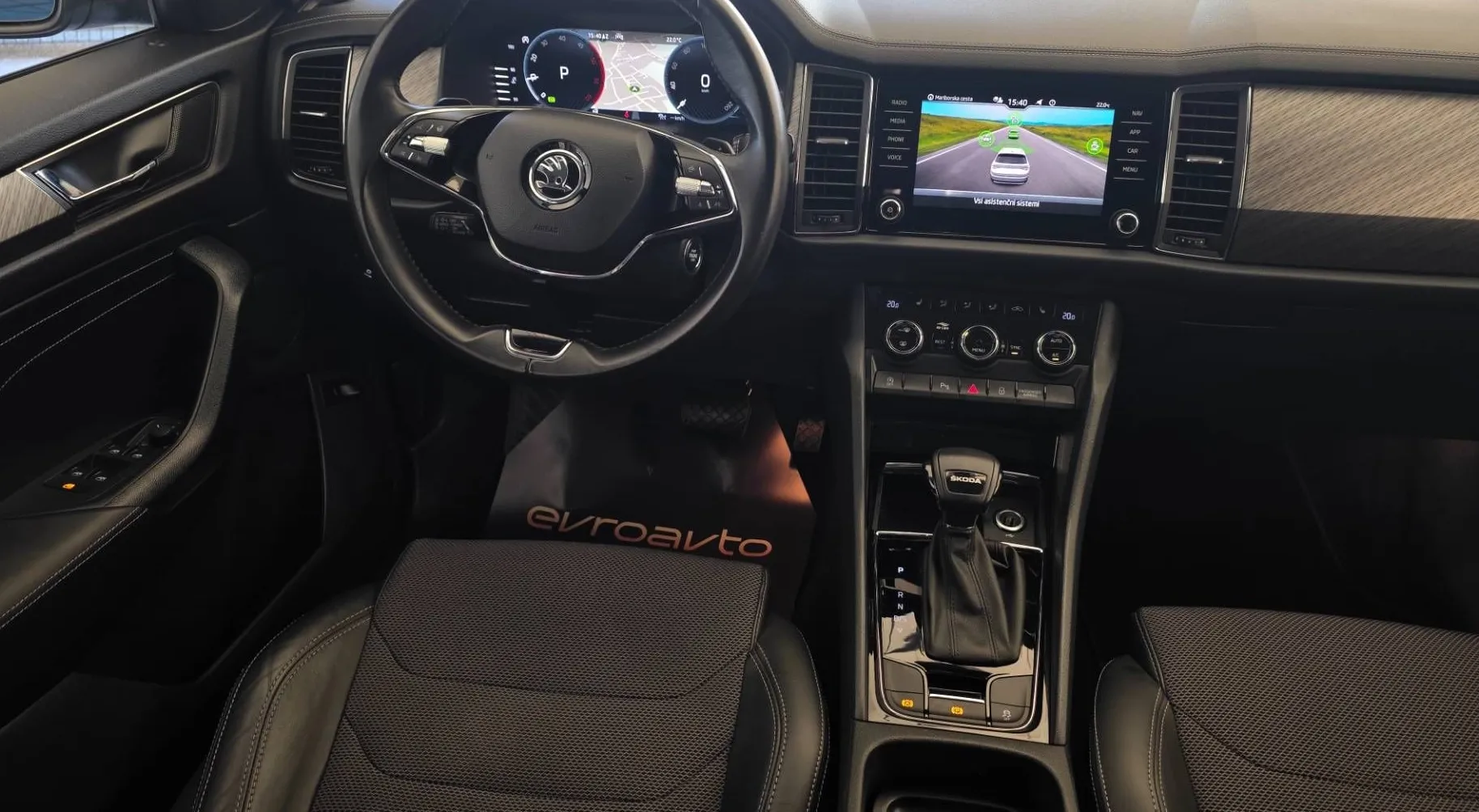 Notranja slika - Škoda Kodiaq - 2.0 TDI Style DSG Odlična oprema-Matrix-Vl.naprava - 9