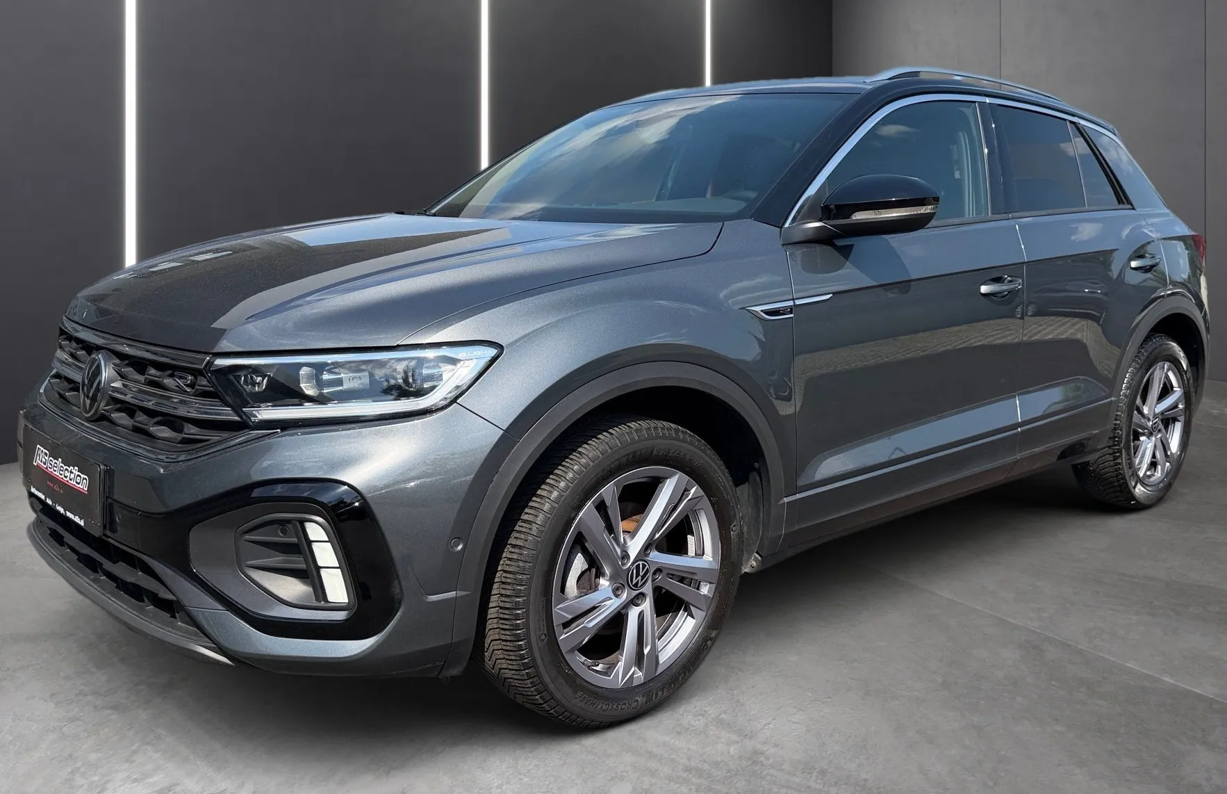 Zunanja slika - VW T-Roc - 1.0 TSI BMT R-Line-Masaža-ACC-PDC-Kamera-IQ Light - 1