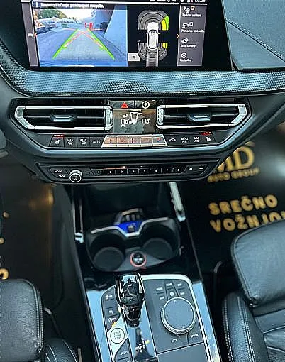Zunanja slika - BMW Serija 1 - : 118i M SPORT-VIRTUAL-GRETJE SEDEŽEV-FUL LED - 11