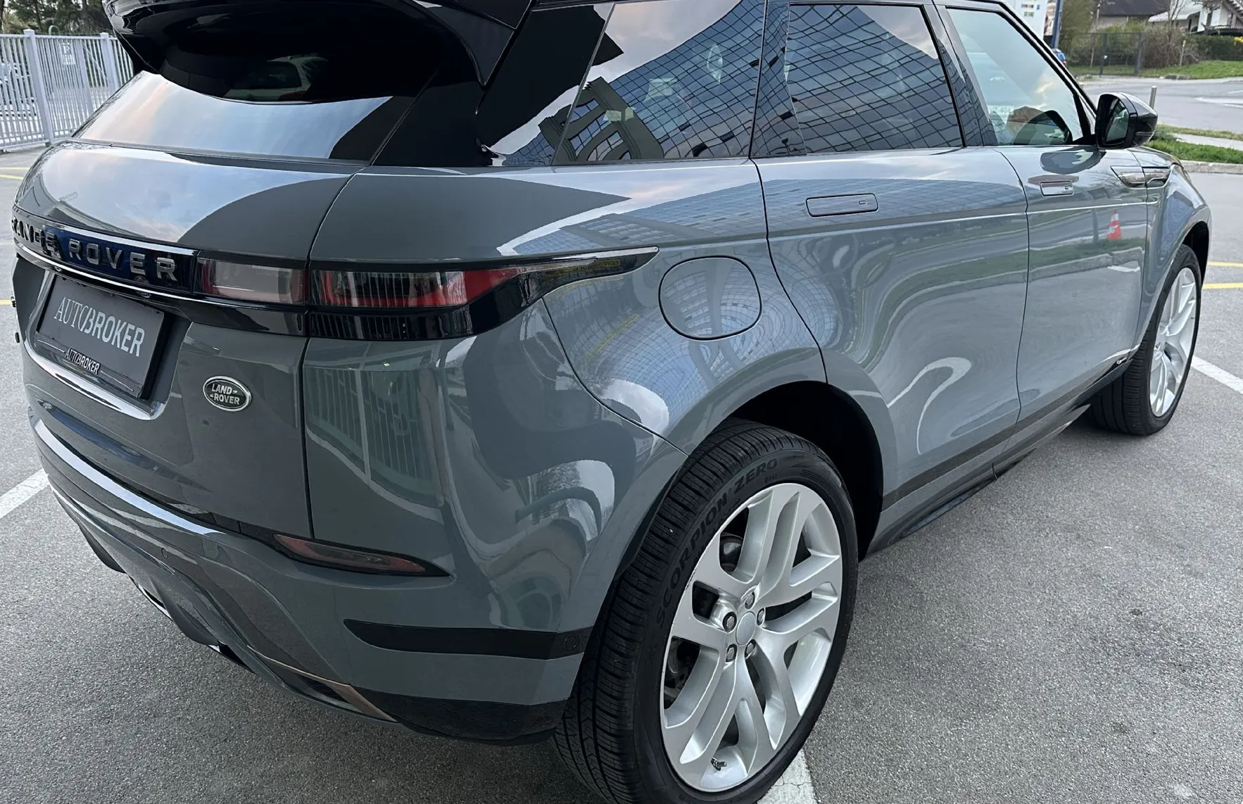 Zunanja slika - Land Rover Range Rover Evoque - 2.0 TD4 180KM R-Dynamic First Edition AWD - 5