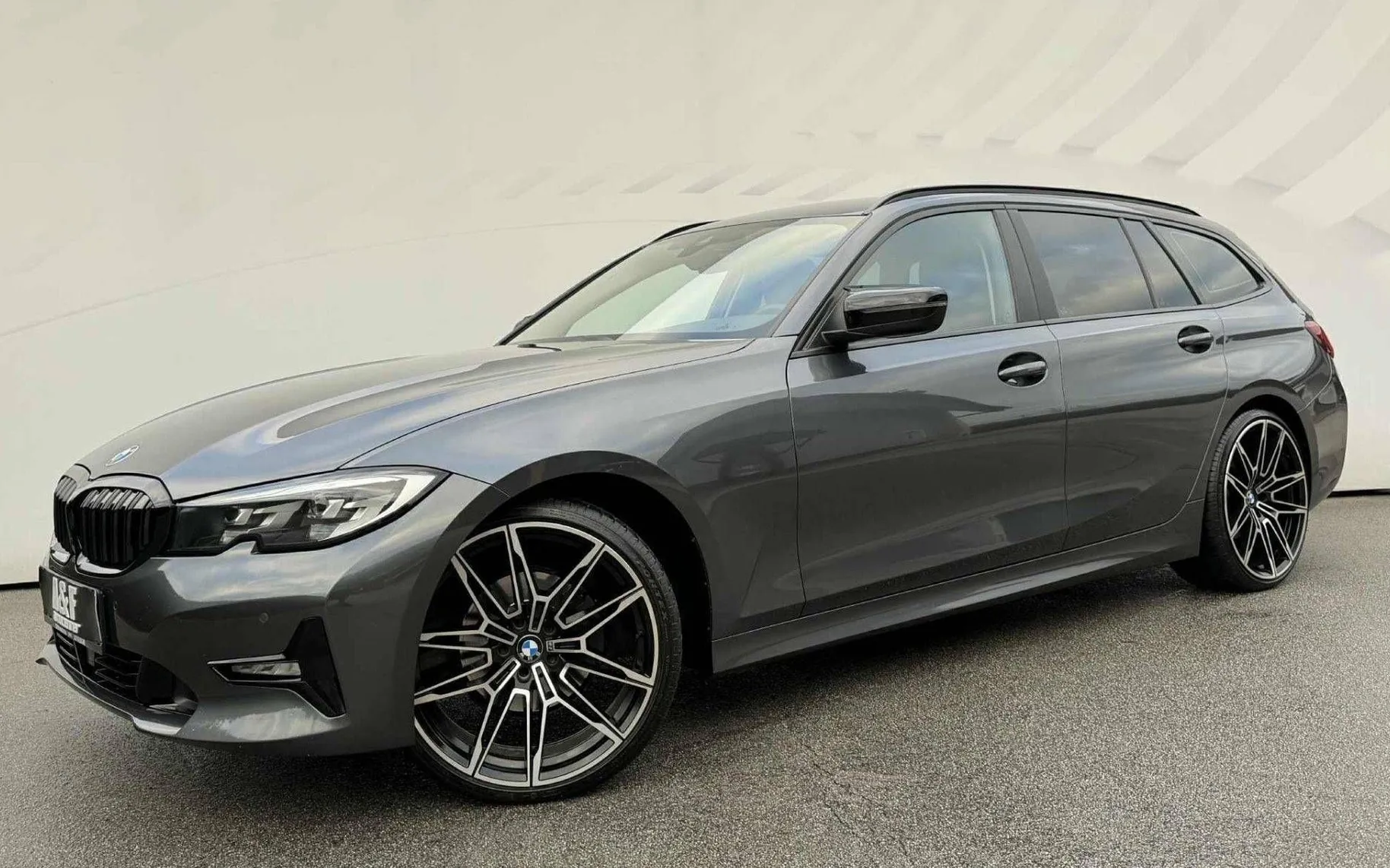 Zunanja slika - BMW Serija 3 - Touring: 320d-AUT-SPORT LINE-LED-ACC-LIZING ZA TUJCE-NAV - 1