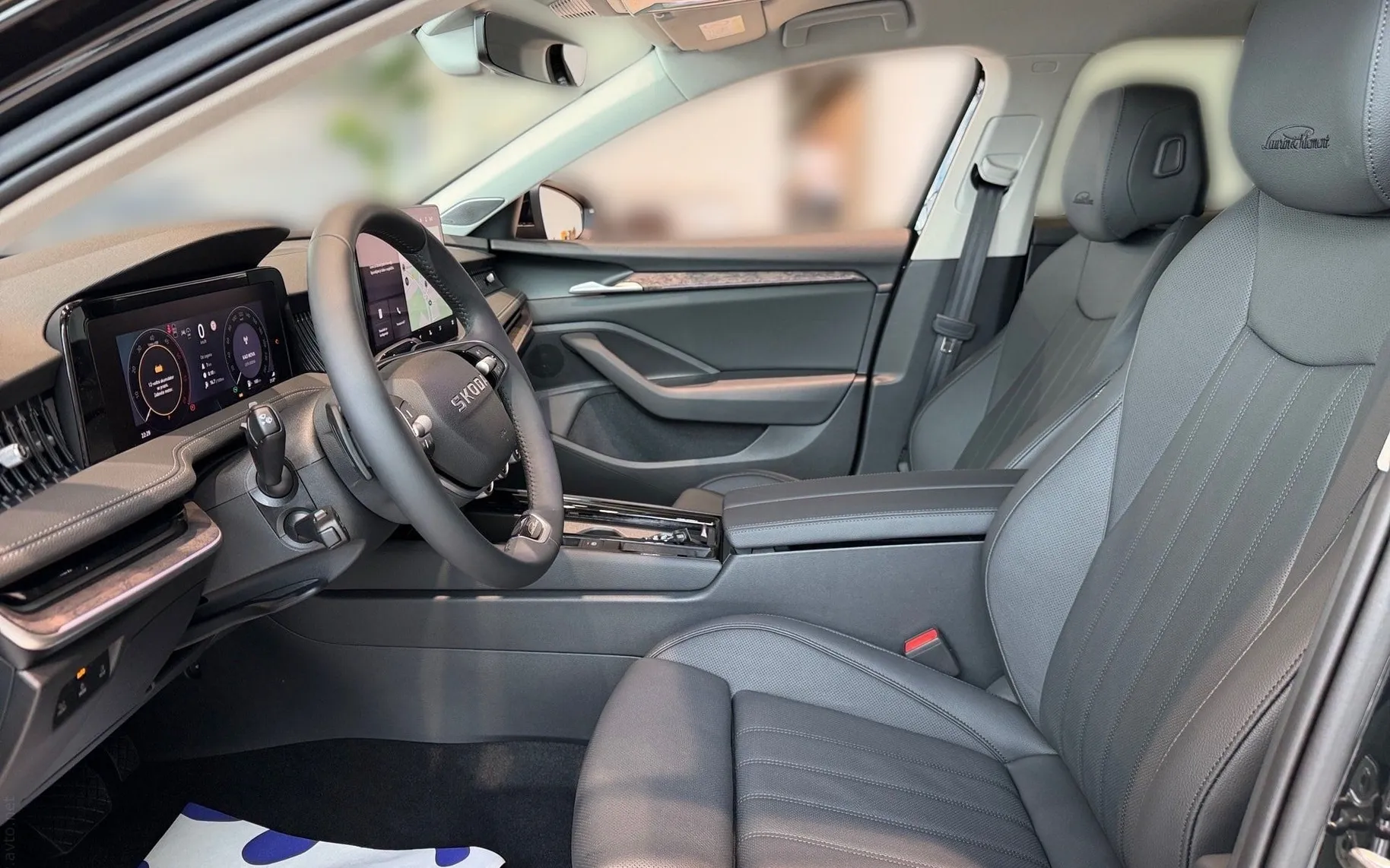 Notranja slika - Škoda Superb - Combi 2.0 TDI L K DSG - 7
