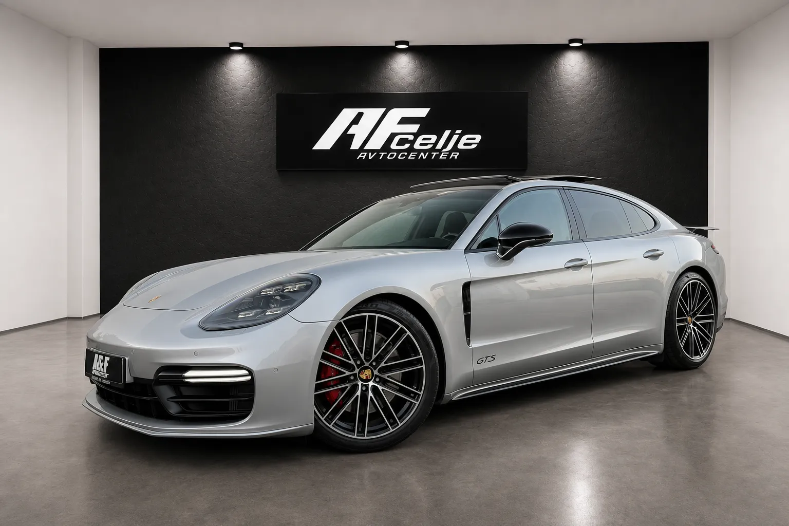 Zunanja slika - Porsche Panamera - 4.0 V8 GTS-PANORAMA-MATRIX-SOFT CLOSE-HLAJENJE-... - 1