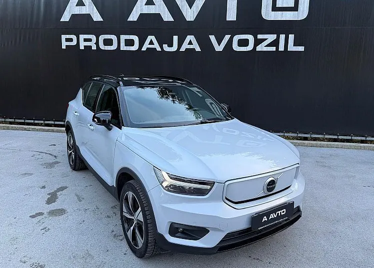 Zunanja slika - Volvo XC40 - BEV AWD R-DESIGN - 2