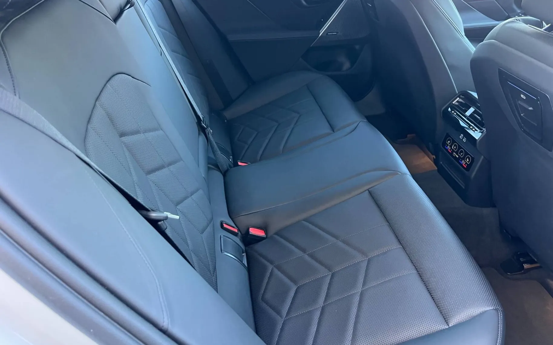 Notranja slika - BMW serija 5 Touring: - 520d  Avt.-M SPORT-1 LASTNIK-37400 KM-KOT NOVA - 12