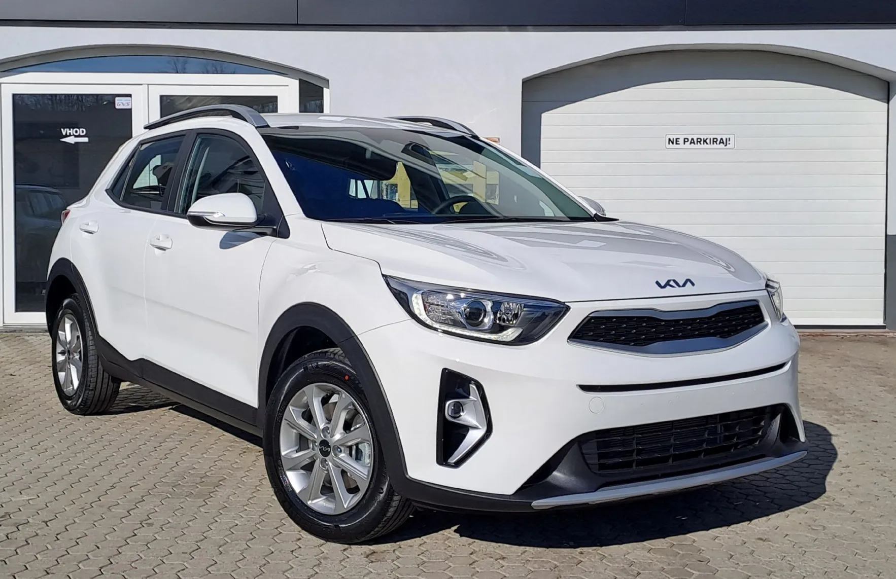 Zunanja slika - KIA Stonic - 1.2 DPI 57.9 kW  79 KM  LX Urban+ M T - 2