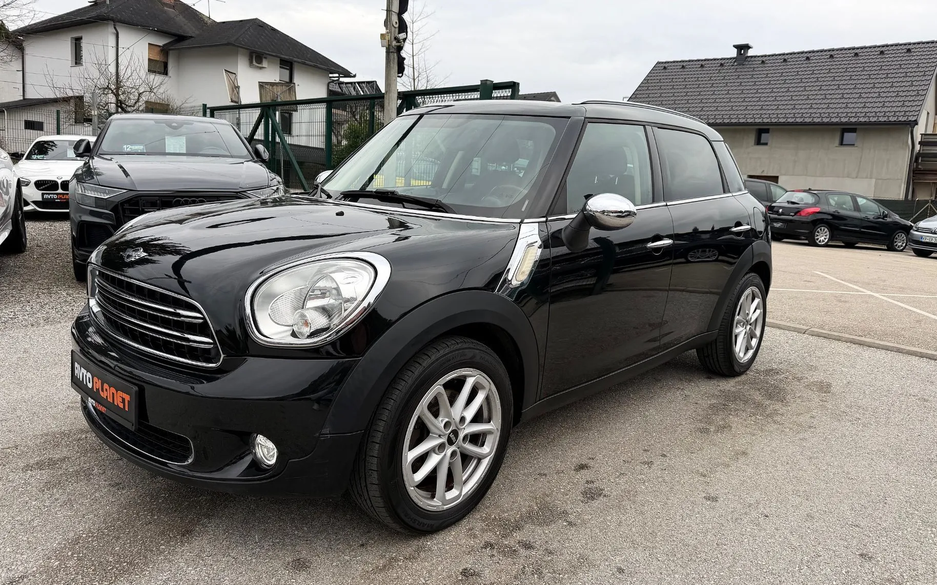 Zunanja slika - MINI Countryman - ONE D  LED NAVI TEMPOMAT AVTO.KLIMA ALU 17 - 3