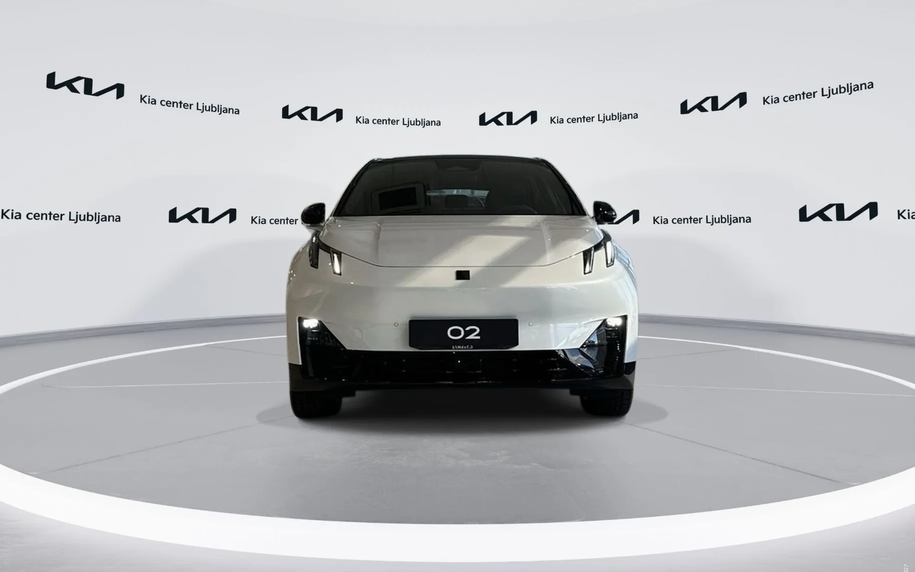 Zunanja slika - Lynk & Co 02 - Core - 2