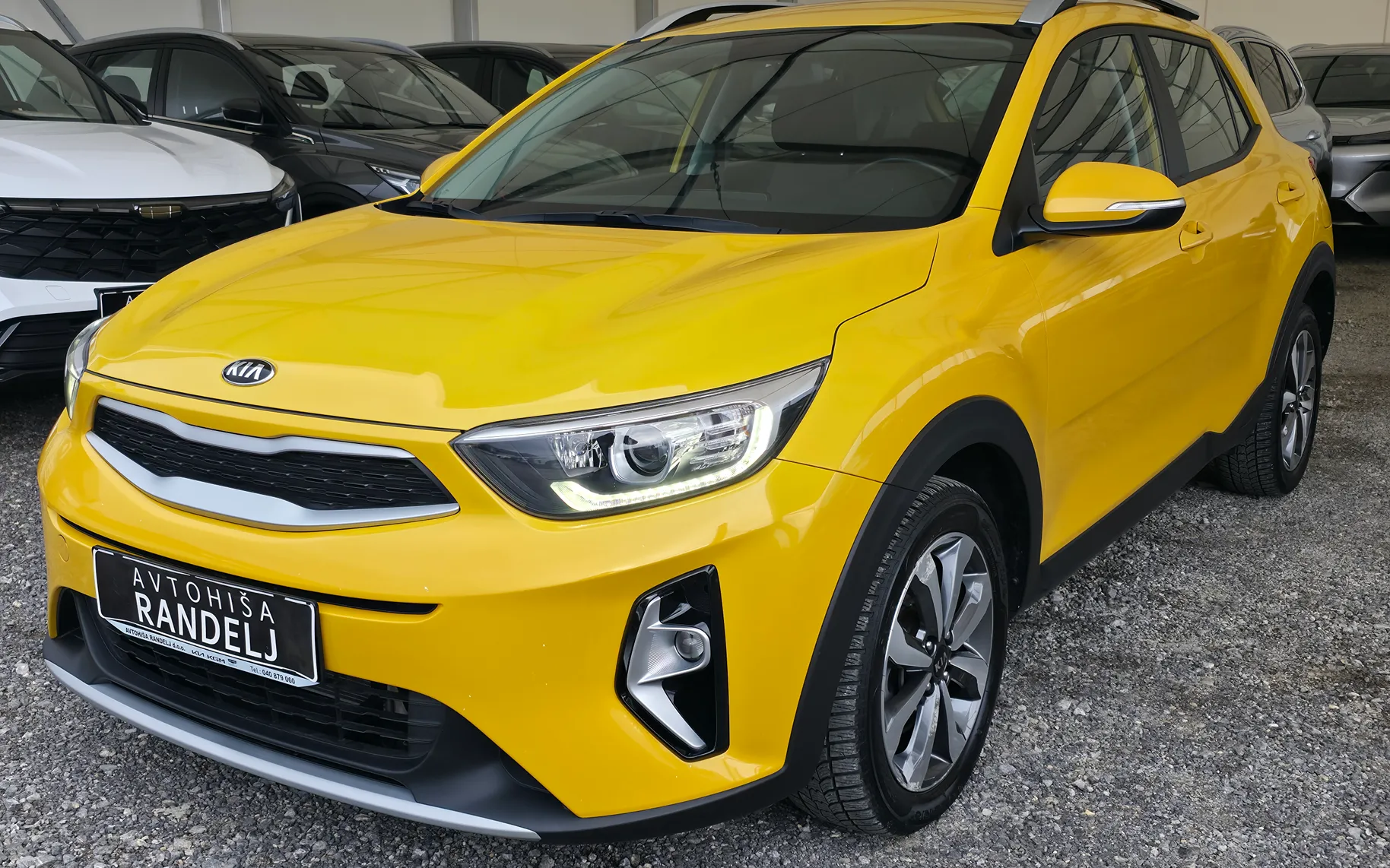 Zunanja slika - KIA Stonic - 1.0 T-GDi 73.3 kW(100 KM) LX Urban DCT - 2