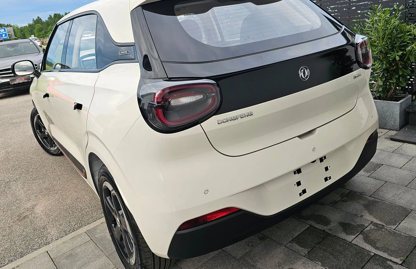Zunanja slika - Dongfeng Box - E3 42.3 kWh 70 kW- 360KAM-LED- - 4