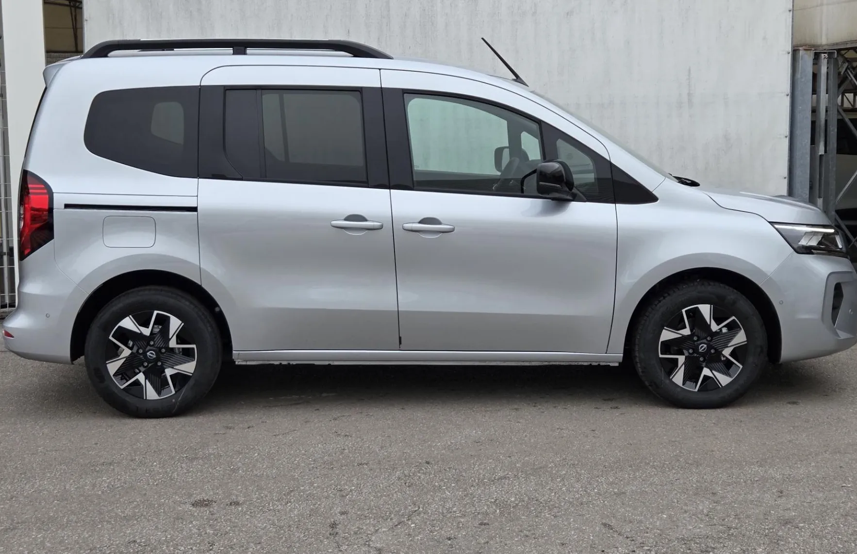 Zunanja slika - Nissan Townstar - Combi L1 1.3 DIG Tekna - 4
